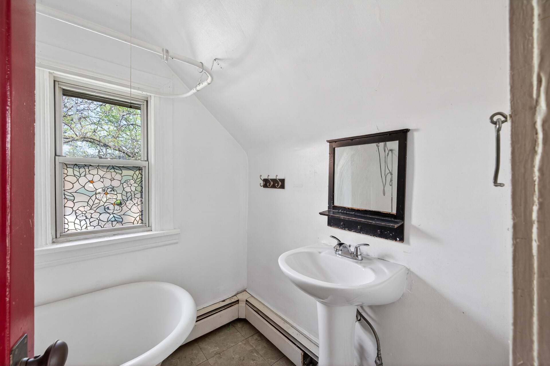 View of Residential Income at 4126 Dupont Avenue, Minneapolis MN 55412, Minneapolis (15 of 38) - Mike Wilen | Minnesota Team Real Estate