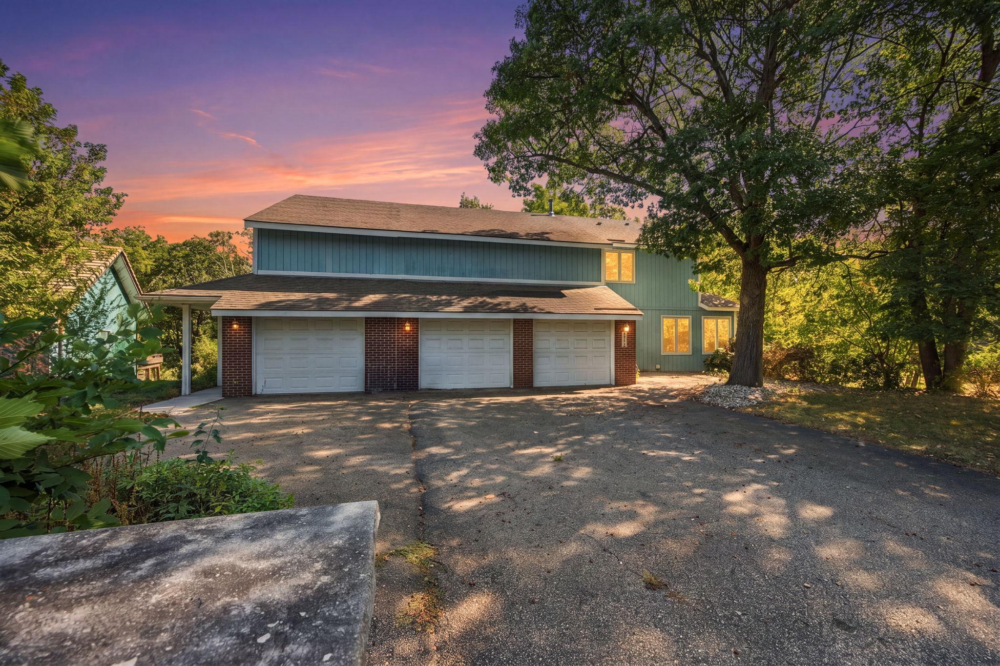 View of Single Family at 8031 Tierneys Woods Curve, Bloomington - Mike Wilen | Minnesota Team Real Estate
