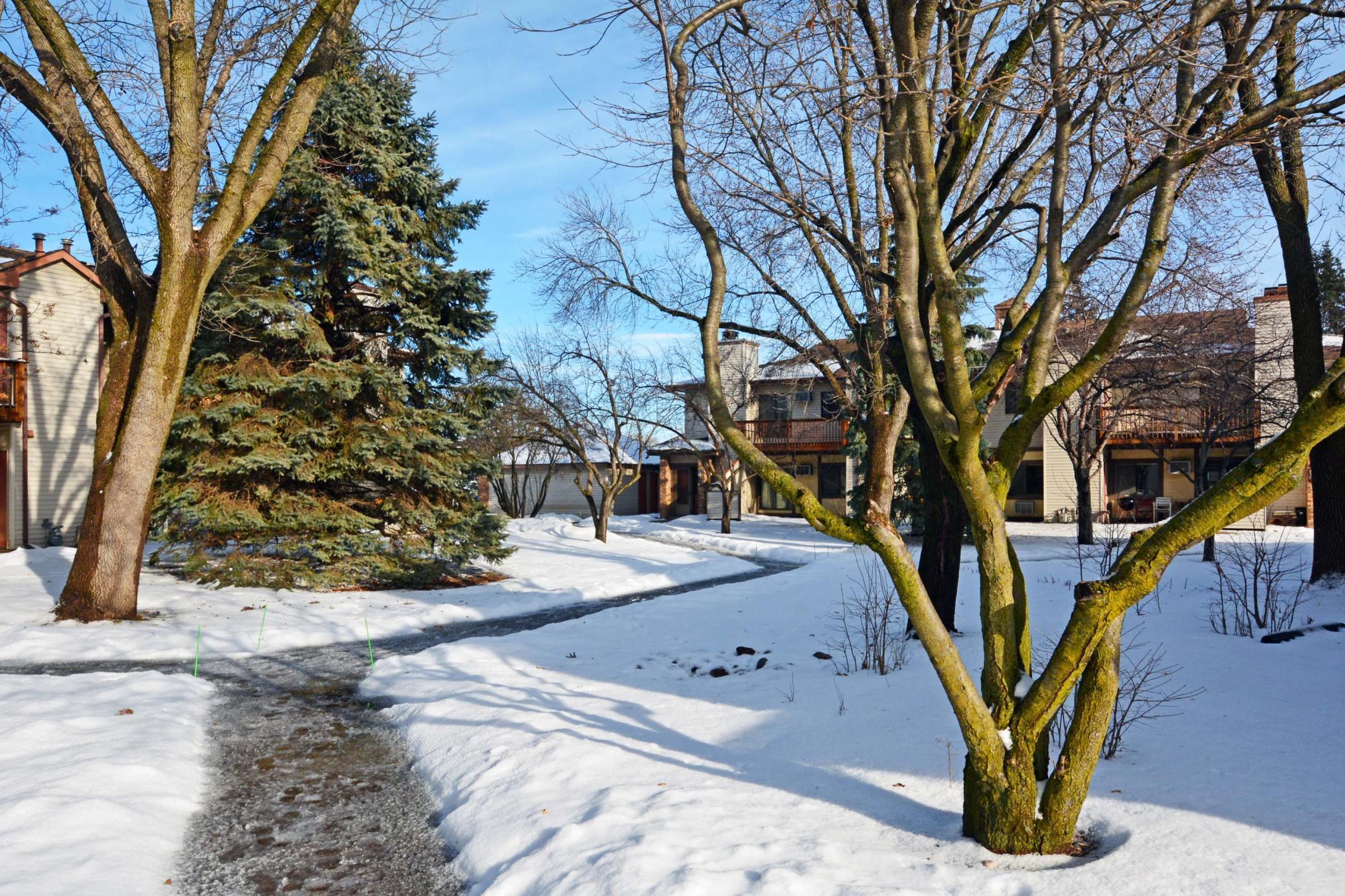 View of Residential at 2076 Pathways Drive #1, Saint Paul MN 55119, Saint Paul (20 of 22) - Mike Wilen | Minnesota Team Real Estate