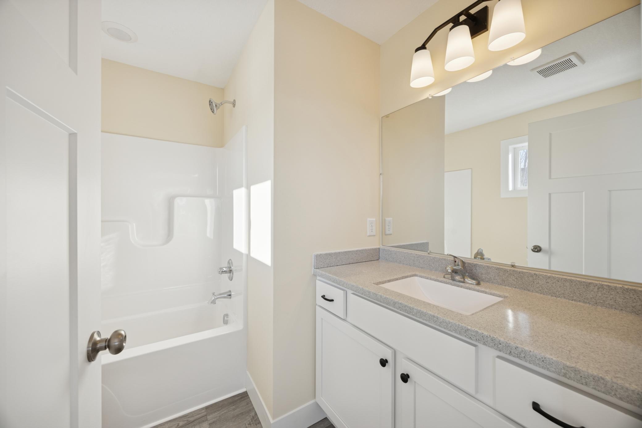 View of Residential at 3201 6th Street, Minneapolis MN 55412, Minneapolis (19 of 25) - Mike Wilen | Minnesota Team Real Estate