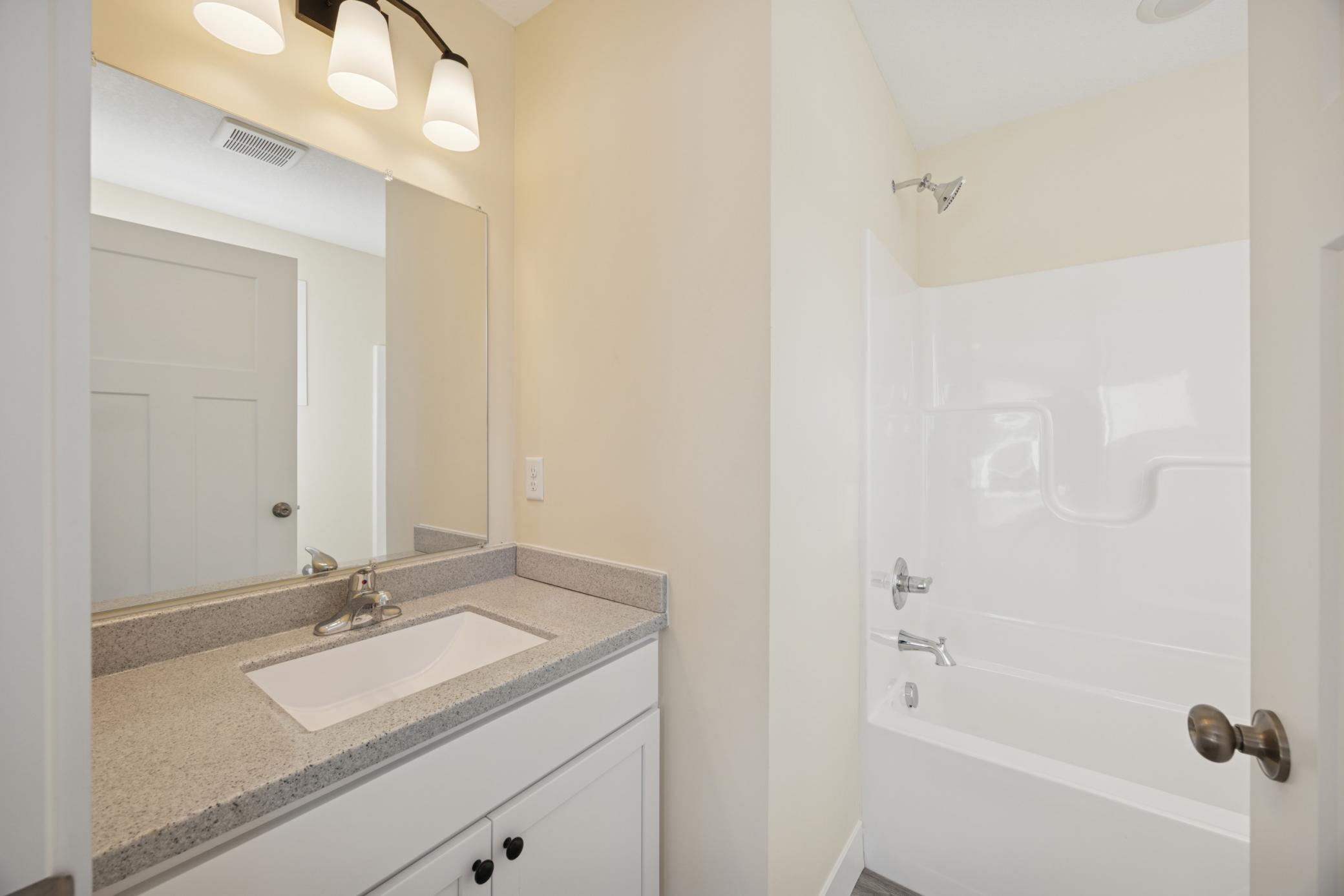 View of Residential at 3201 6th Street, Minneapolis MN 55412, Minneapolis (21 of 25) - Mike Wilen | Minnesota Team Real Estate