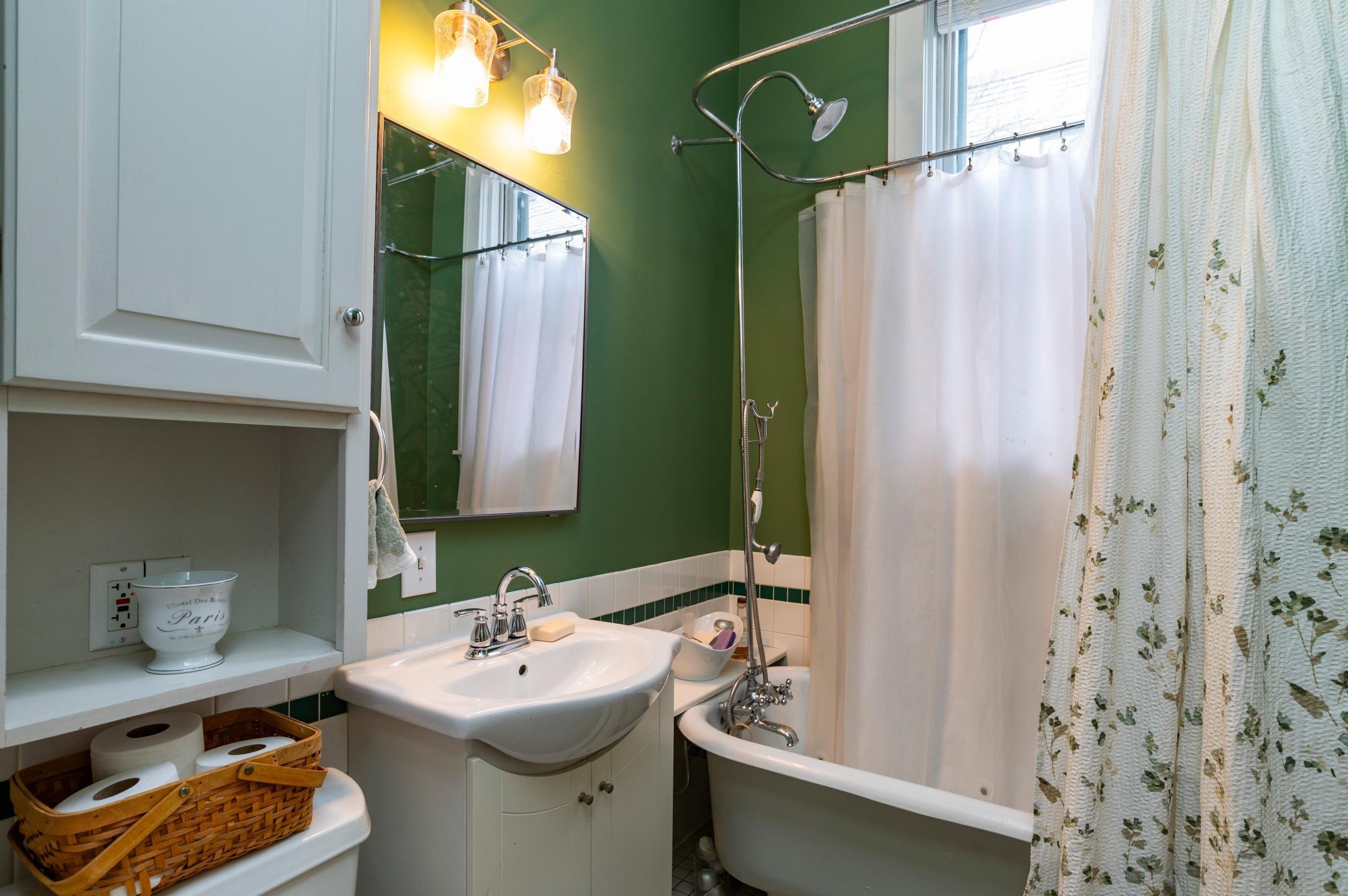 View of Residential Income at 846 Lincoln Avenue, Saint Paul MN 55105, Saint Paul (16 of 38) - Mike Wilen | Minnesota Team Real Estate