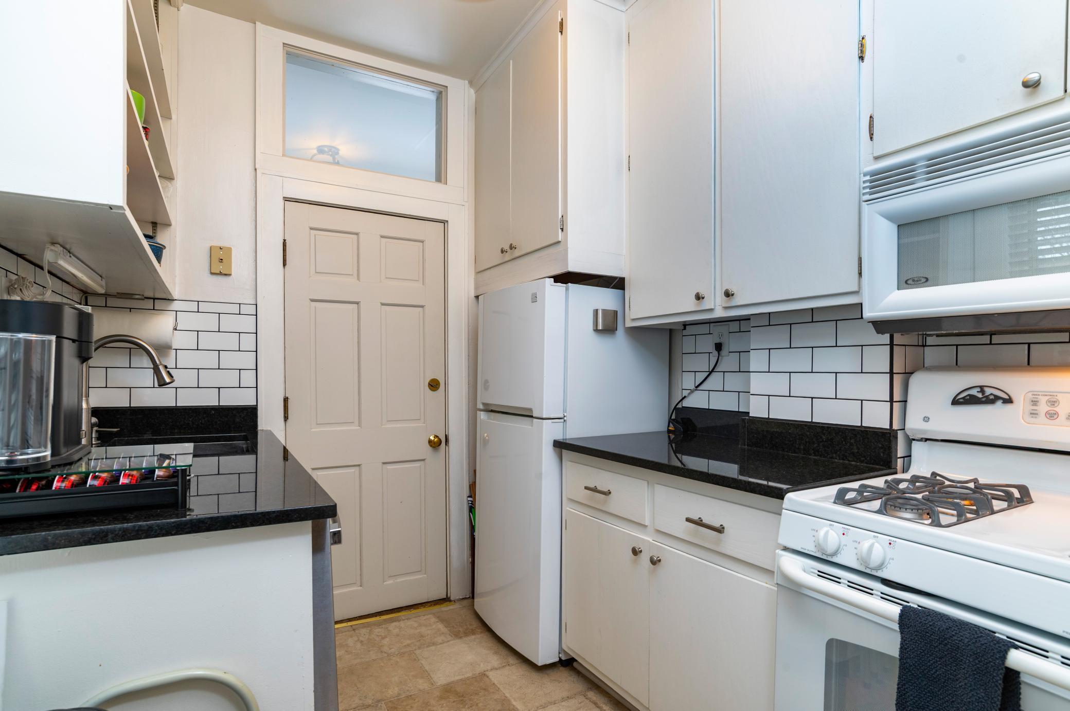 View of Residential Income at 846 Lincoln Avenue, Saint Paul MN 55105, Saint Paul (30 of 38) - Mike Wilen | Minnesota Team Real Estate