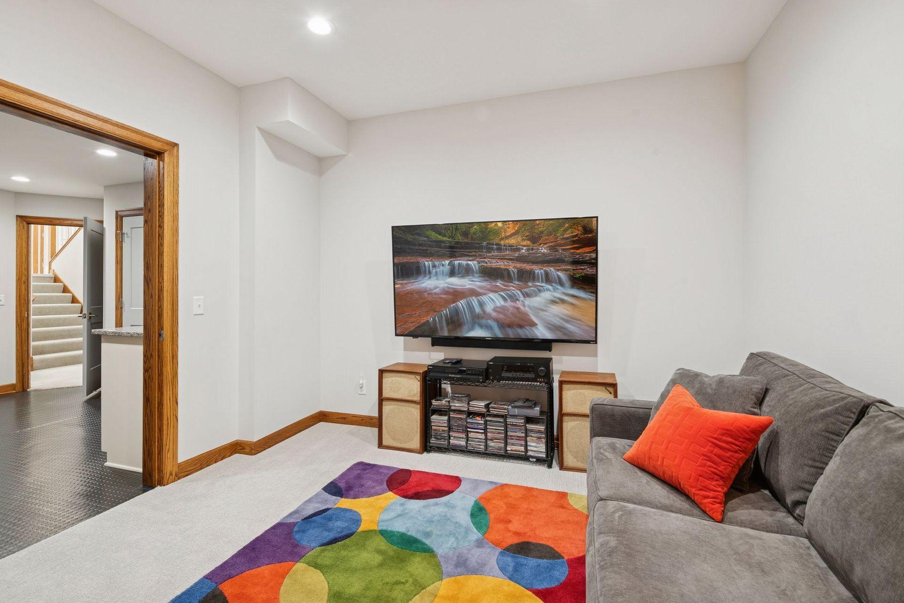 View of Residential at 5517 Dickson Road, Minnetonka MN 55345, Minnetonka (42 of 59) - Mike Wilen | Minnesota Team Real Estate