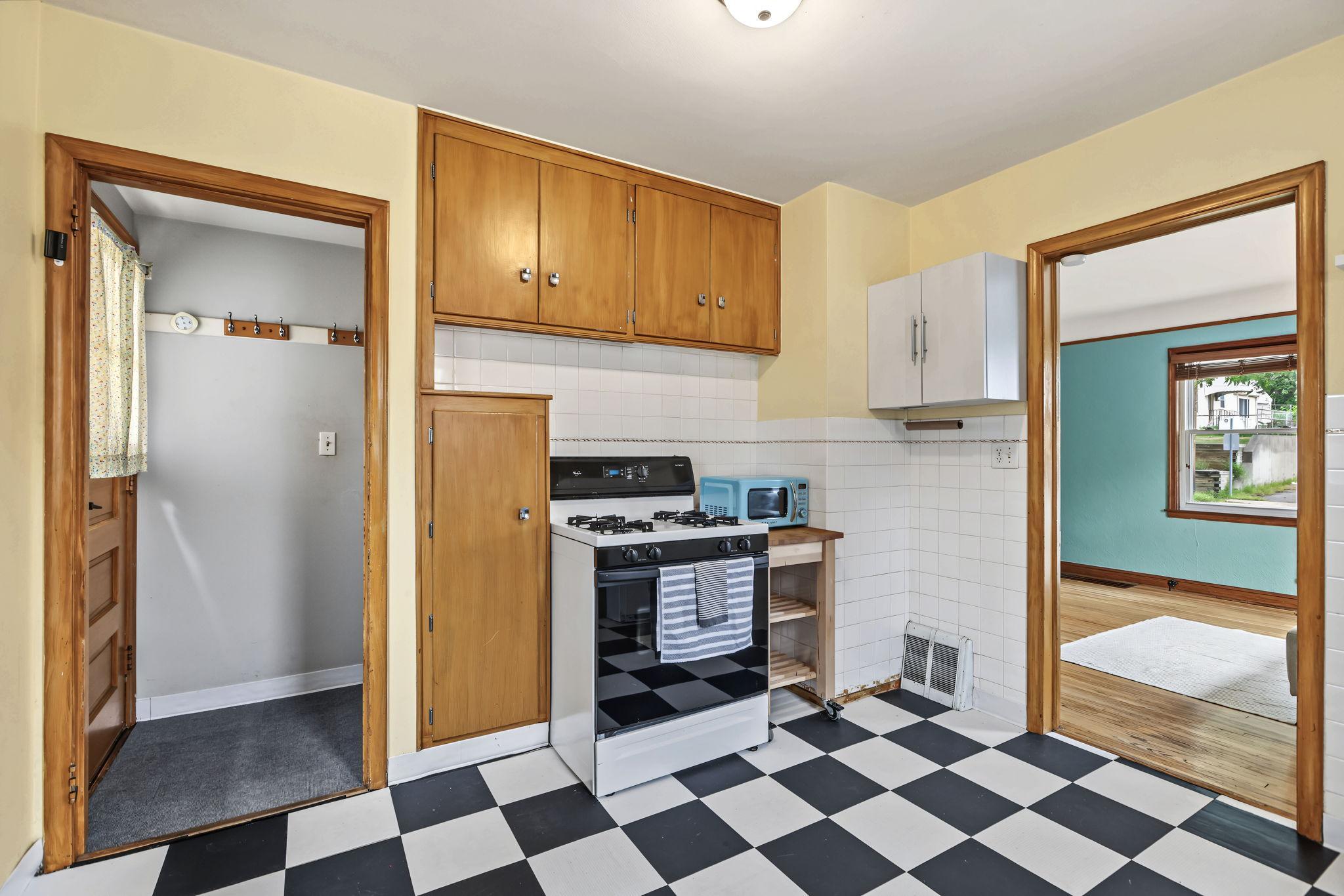 View of Residential at 4018 Monroe Street, Columbia Heights MN 55421, Columbia Heights (11 of 31) - Mike Wilen | Minnesota Team Real Estate