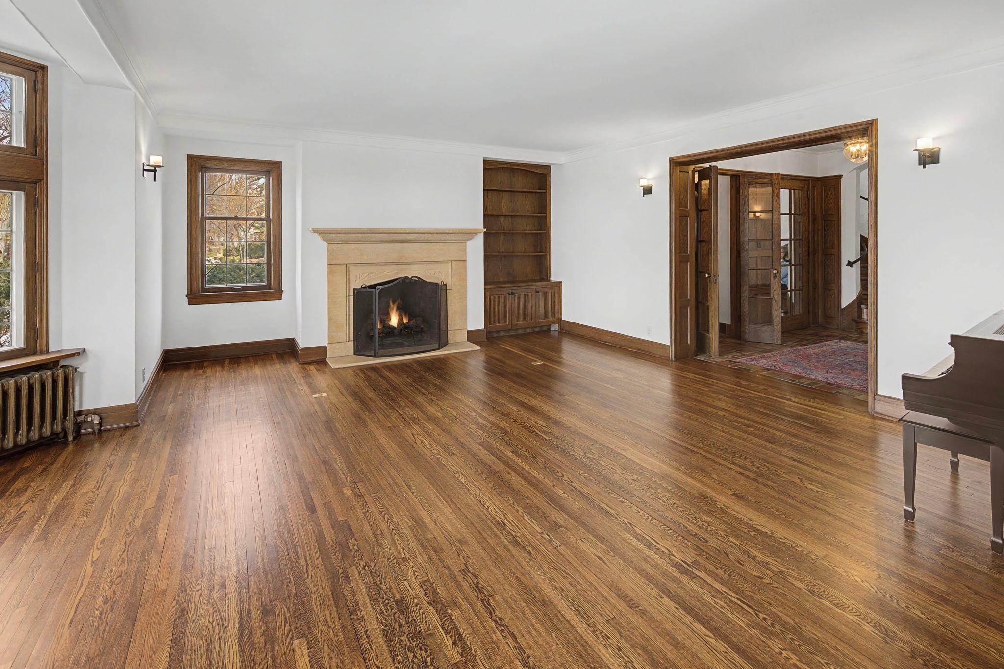 View of Residential at 2635 Newton Avenue, Minneapolis MN 55405, Minneapolis (15 of 51) - Mike Wilen | Minnesota Team Real Estate