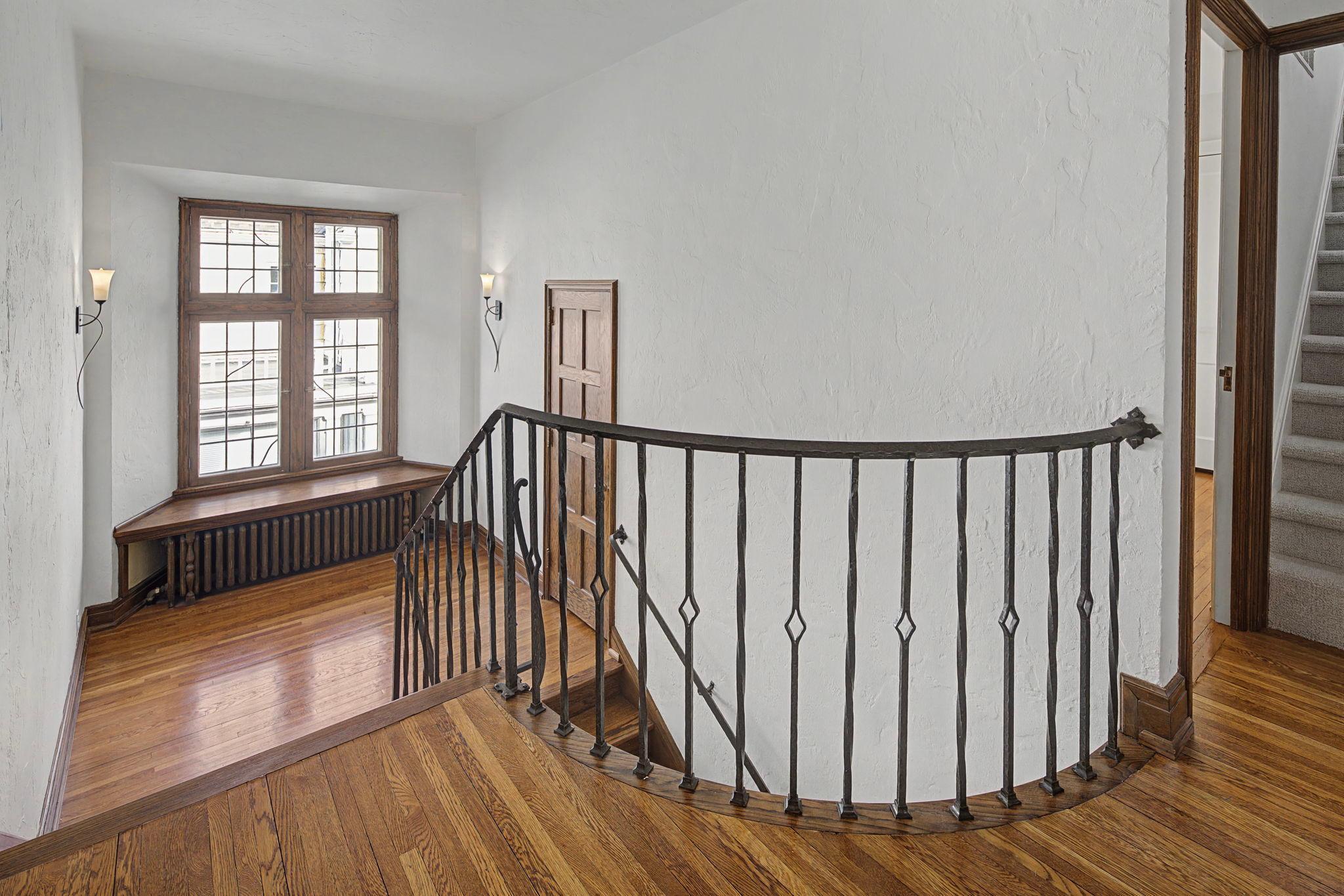 View of Residential at 2635 Newton Avenue, Minneapolis MN 55405, Minneapolis (19 of 51) - Mike Wilen | Minnesota Team Real Estate