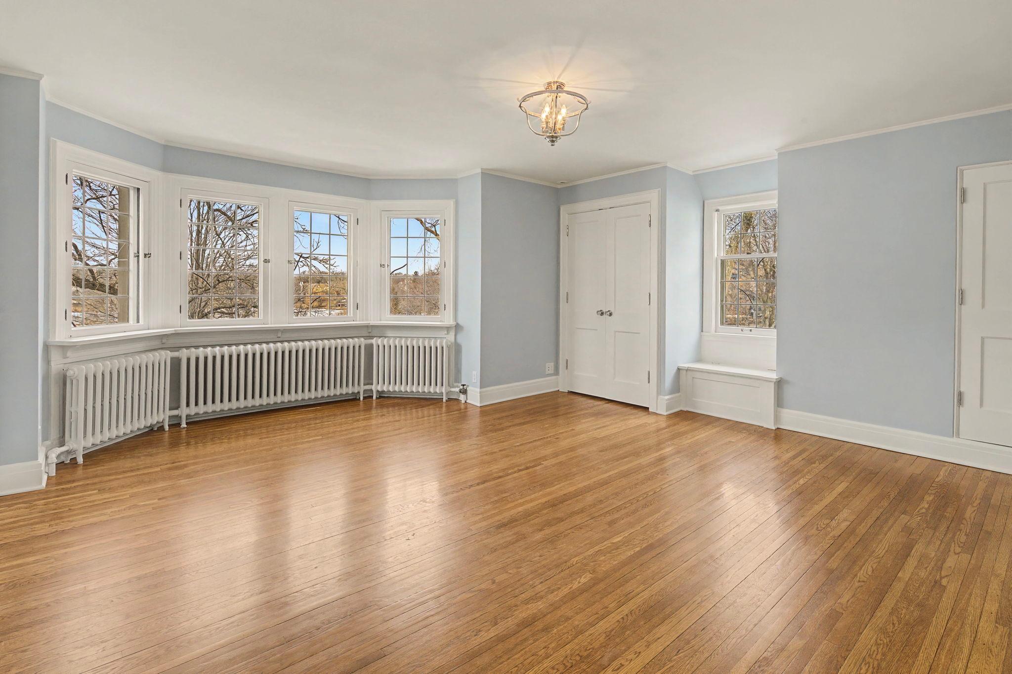 View of Residential at 2635 Newton Avenue, Minneapolis MN 55405, Minneapolis (20 of 51) - Mike Wilen | Minnesota Team Real Estate
