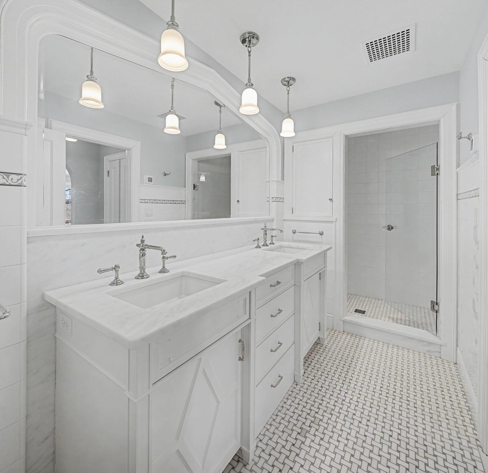 View of Residential at 2635 Newton Avenue, Minneapolis MN 55405, Minneapolis (22 of 51) - Mike Wilen | Minnesota Team Real Estate