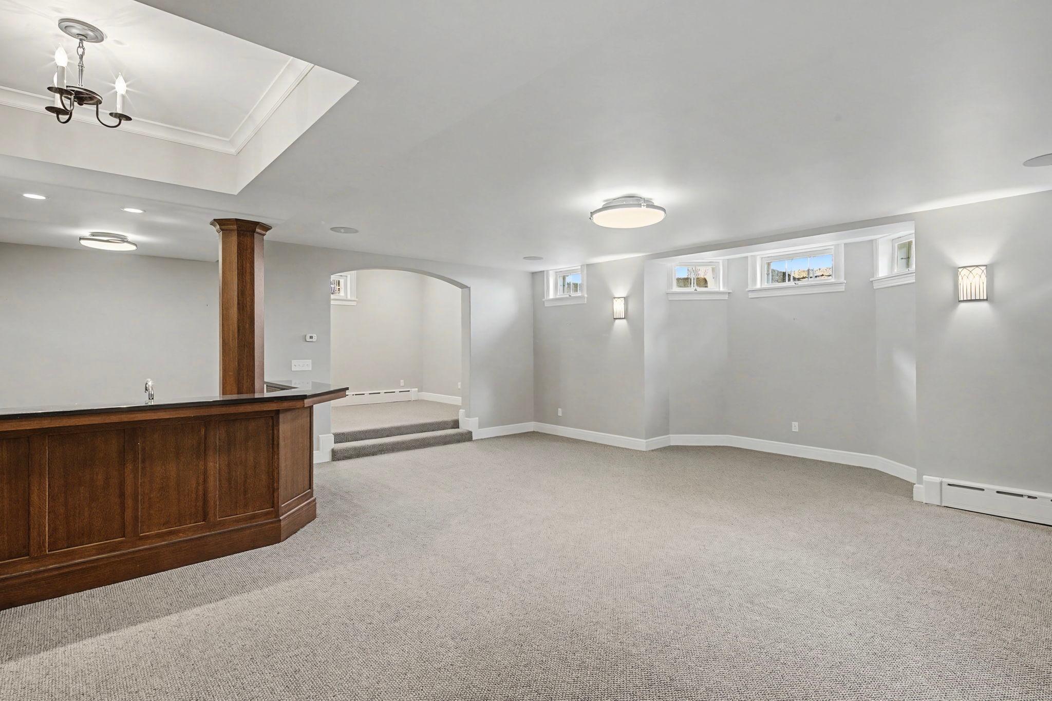 View of Residential at 2635 Newton Avenue, Minneapolis MN 55405, Minneapolis (36 of 51) - Mike Wilen | Minnesota Team Real Estate