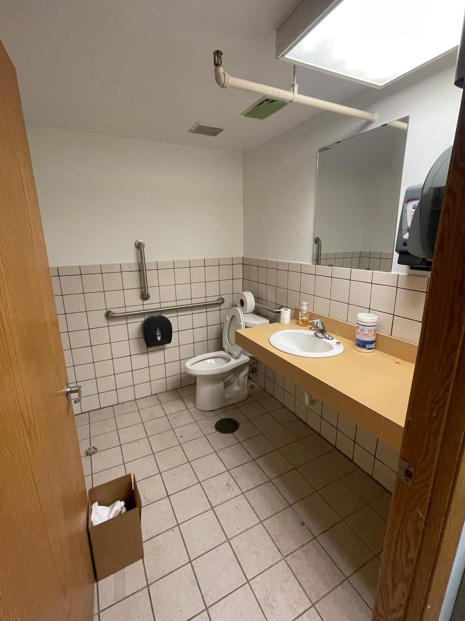 View of Commercial Sale at 3542 Shoreline Drive, Wayzata MN 55391, Wayzata (10 of 13) - Mike Wilen | Minnesota Team Real Estate