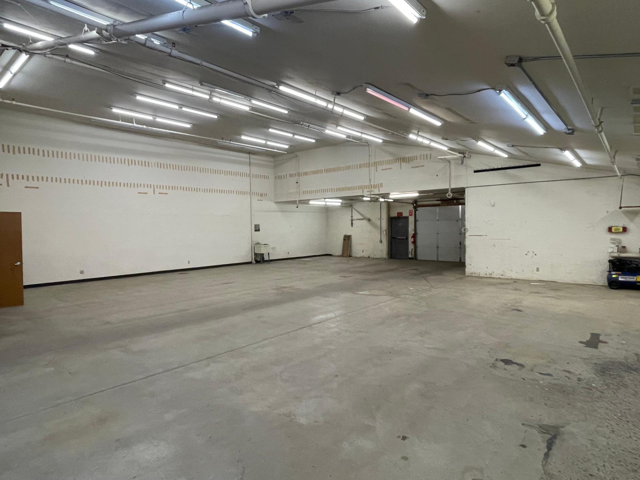 View of Commercial Sale at 3542 Shoreline Drive, Wayzata MN 55391, Wayzata (4 of 13) - Mike Wilen | Minnesota Team Real Estate