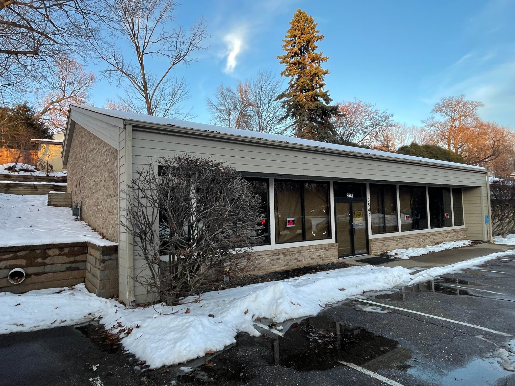 View of Commercial Sale at 3542 Shoreline Drive, Wayzata MN 55391, Wayzata (3 of 13) - Mike Wilen | Minnesota Team Real Estate