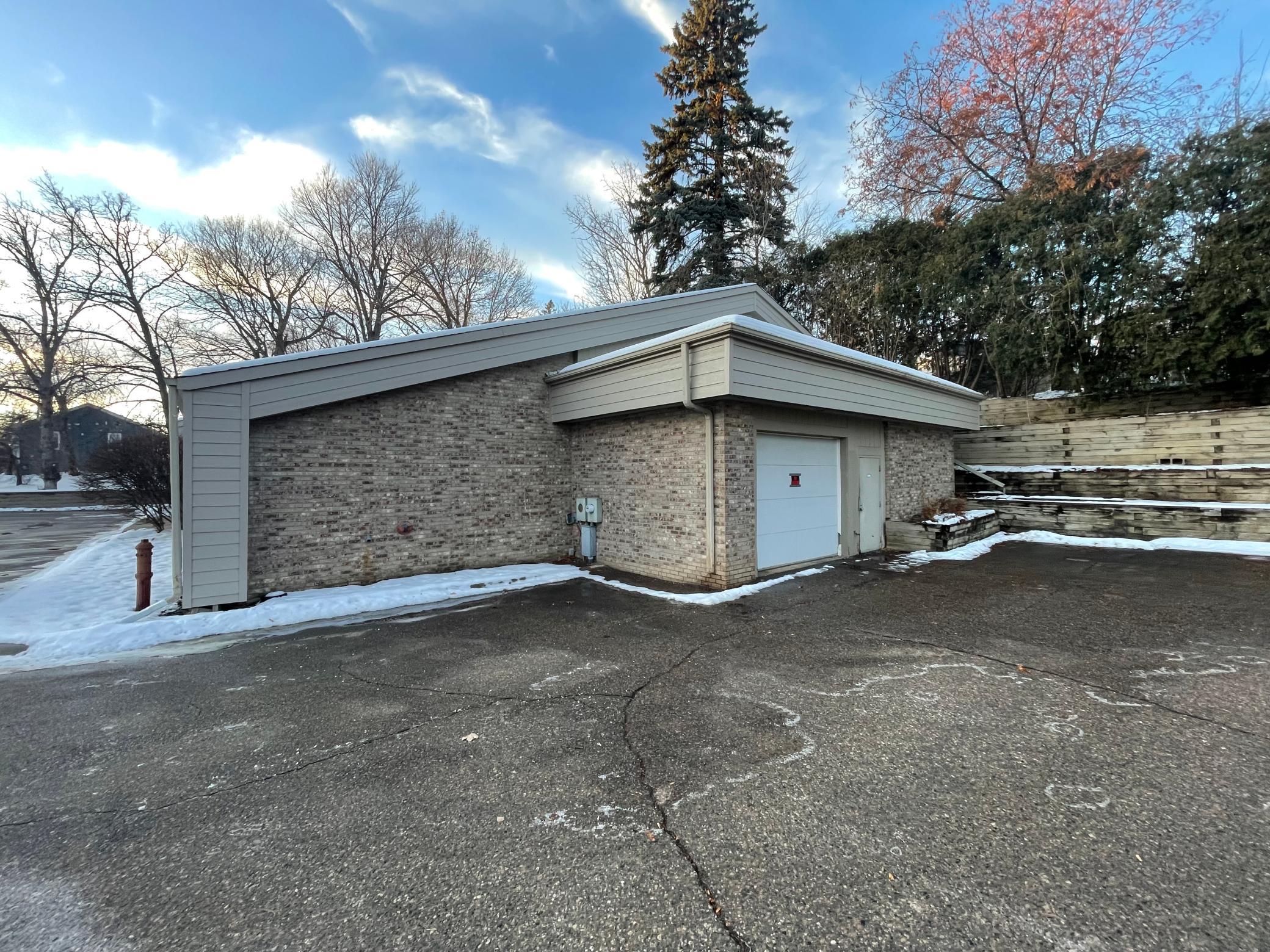 View of Commercial Sale at 3542 Shoreline Drive, Wayzata MN 55391, Wayzata (12 of 13) - Mike Wilen | Minnesota Team Real Estate