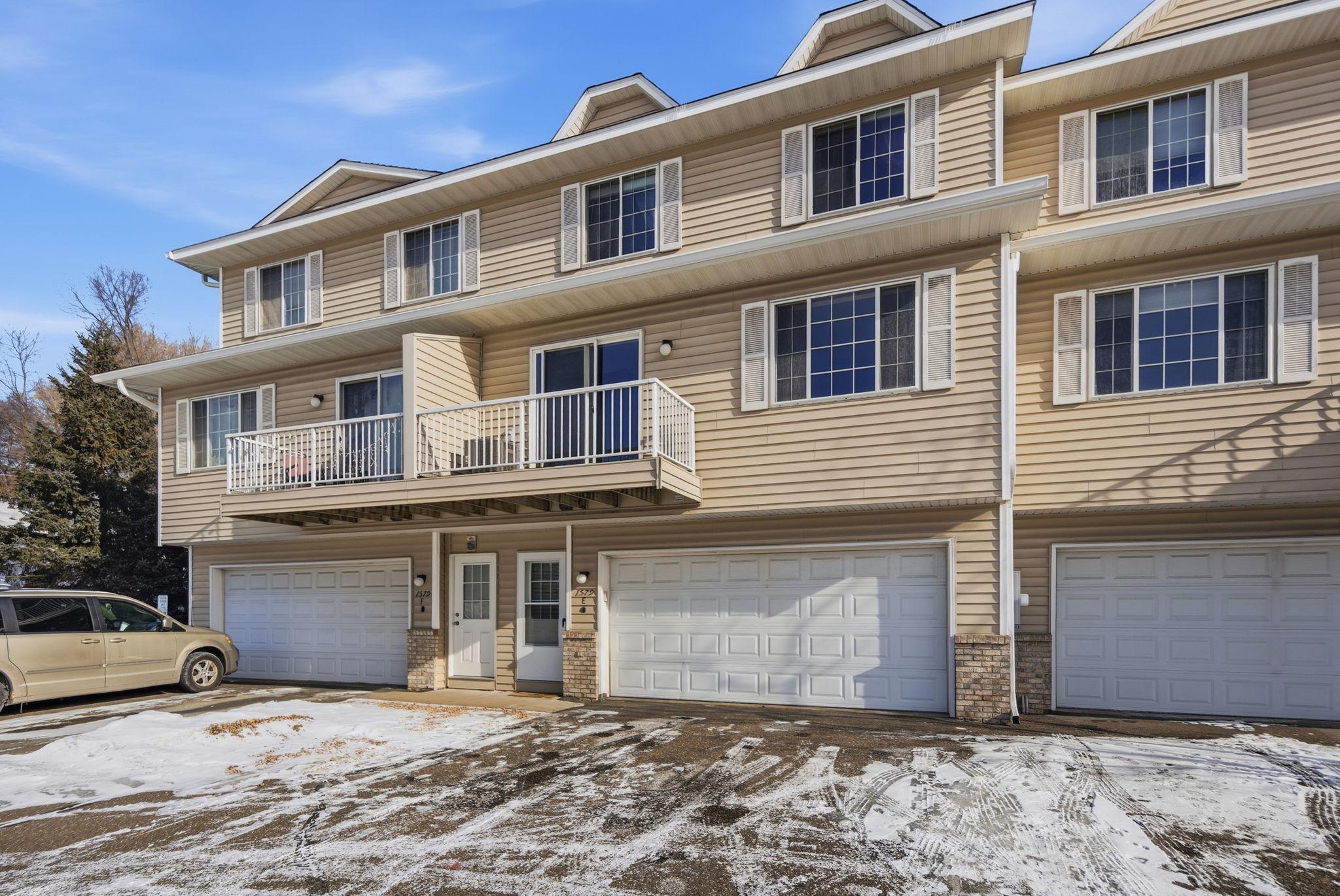 View of Residential at 1579 County Road D #E, Maplewood MN 55109, Maplewood - Mike Wilen | Minnesota Team Real Estate