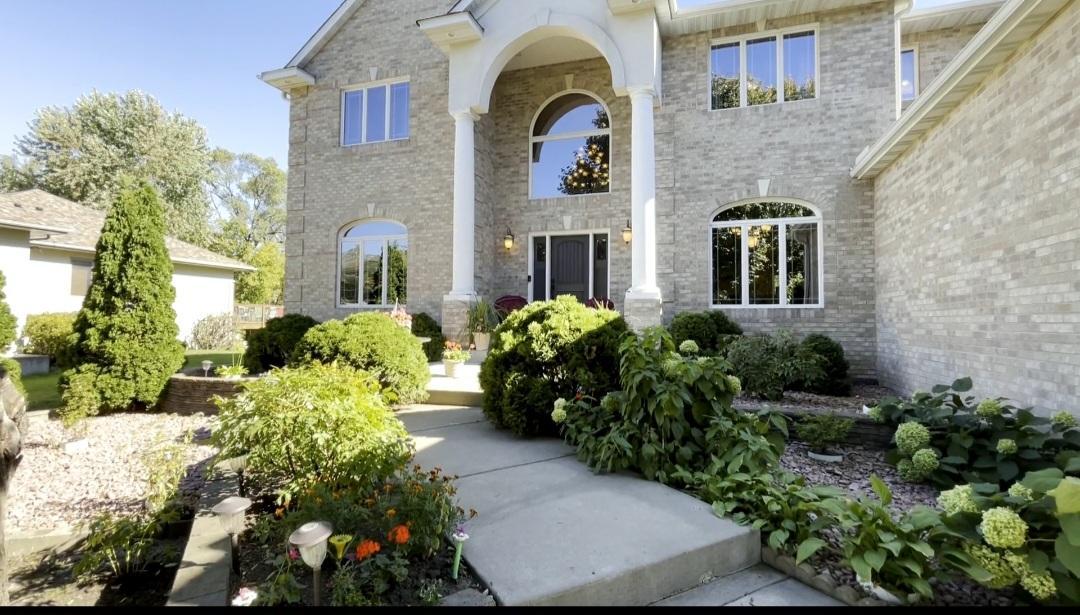 View of Residential at 301 Plymouth Road, Minnetonka MN 55305, Minnetonka - Mike Wilen | Minnesota Team Real Estate