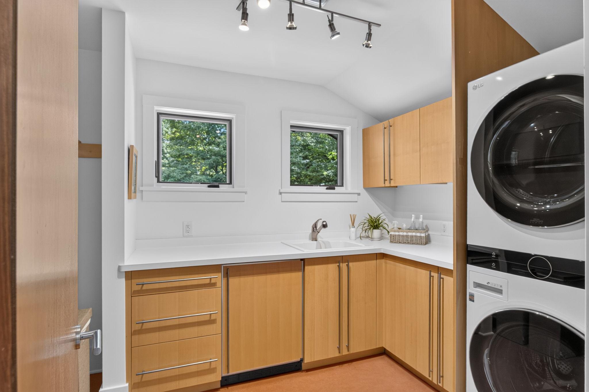 View of Residential at 20895 Spencer Lane, Shorewood MN 55331, Shorewood (25 of 51) - Mike Wilen | Minnesota Team Real Estate