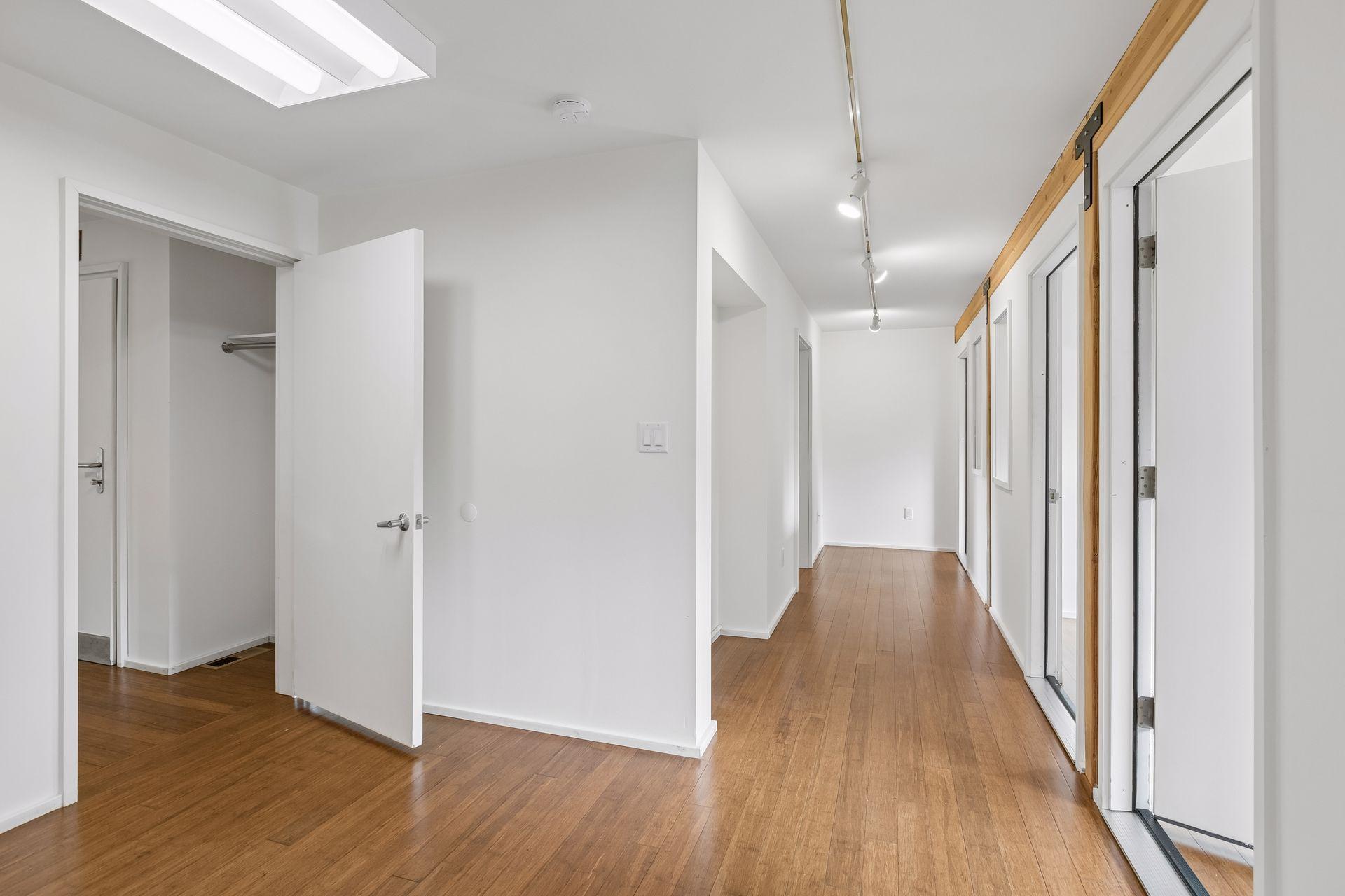 View of Commercial Sale at 901 23rd Avenue, Minneapolis MN 55418, Minneapolis (32 of 51) - Mike Wilen | Minnesota Team Real Estate