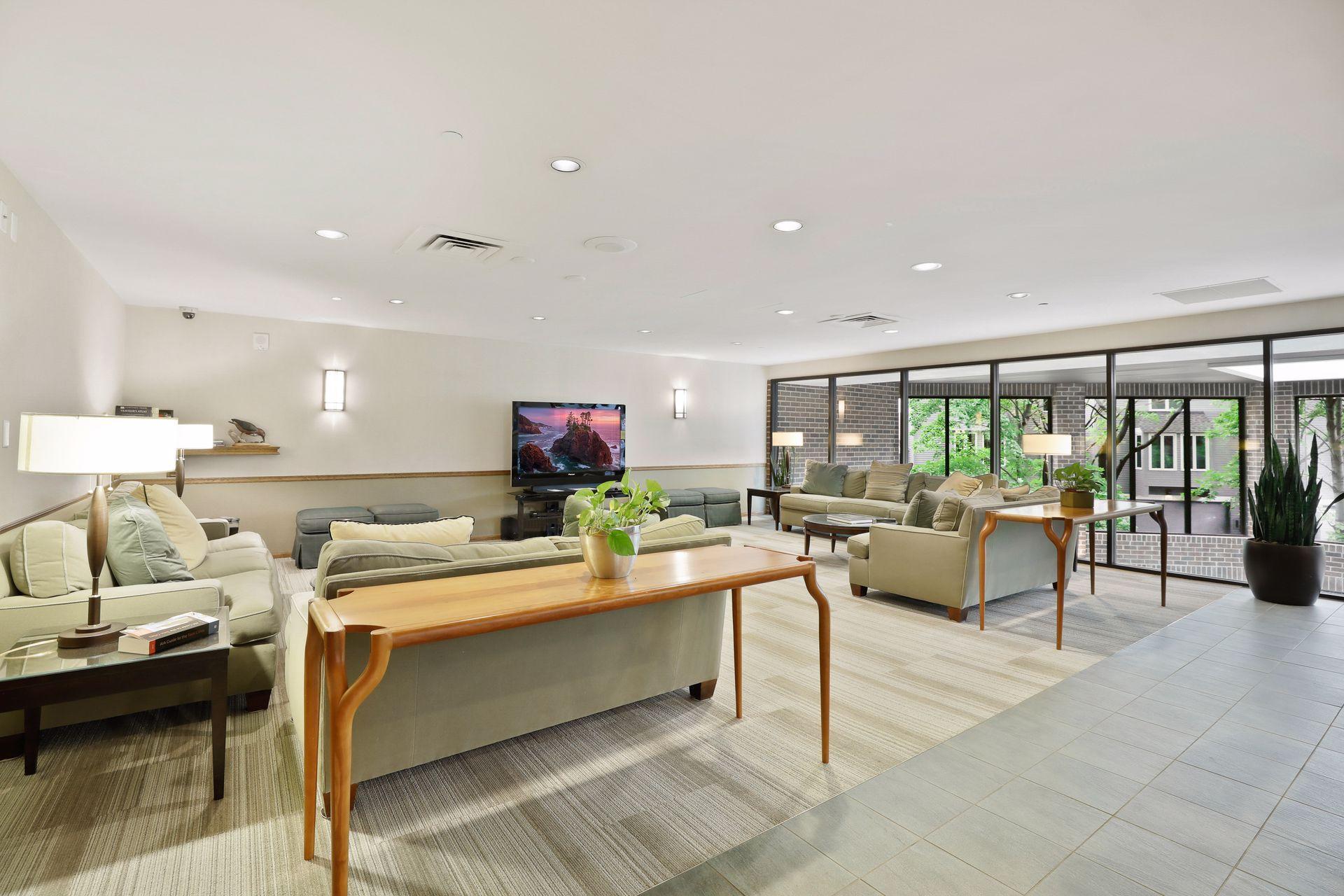 View of Residential at 1235 Yale Place #908, Minneapolis MN 55403, Minneapolis (37 of 71) - Mike Wilen | Minnesota Team Real Estate