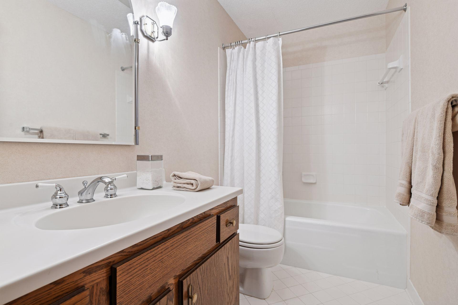 View of Residential at 1235 Yale Place #908, Minneapolis MN 55403, Minneapolis (24 of 71) - Mike Wilen | Minnesota Team Real Estate