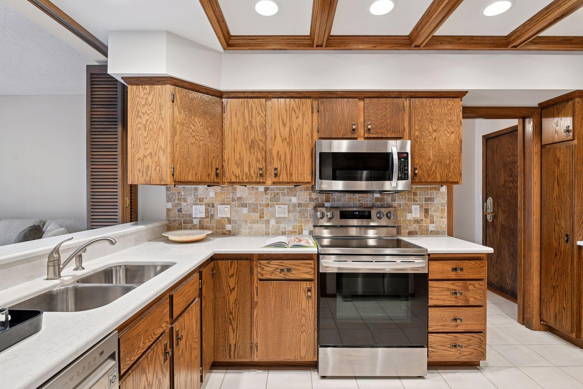 View of Residential at 1235 Yale Place #908, Minneapolis MN 55403, Minneapolis (13 of 71) - Mike Wilen | Minnesota Team Real Estate