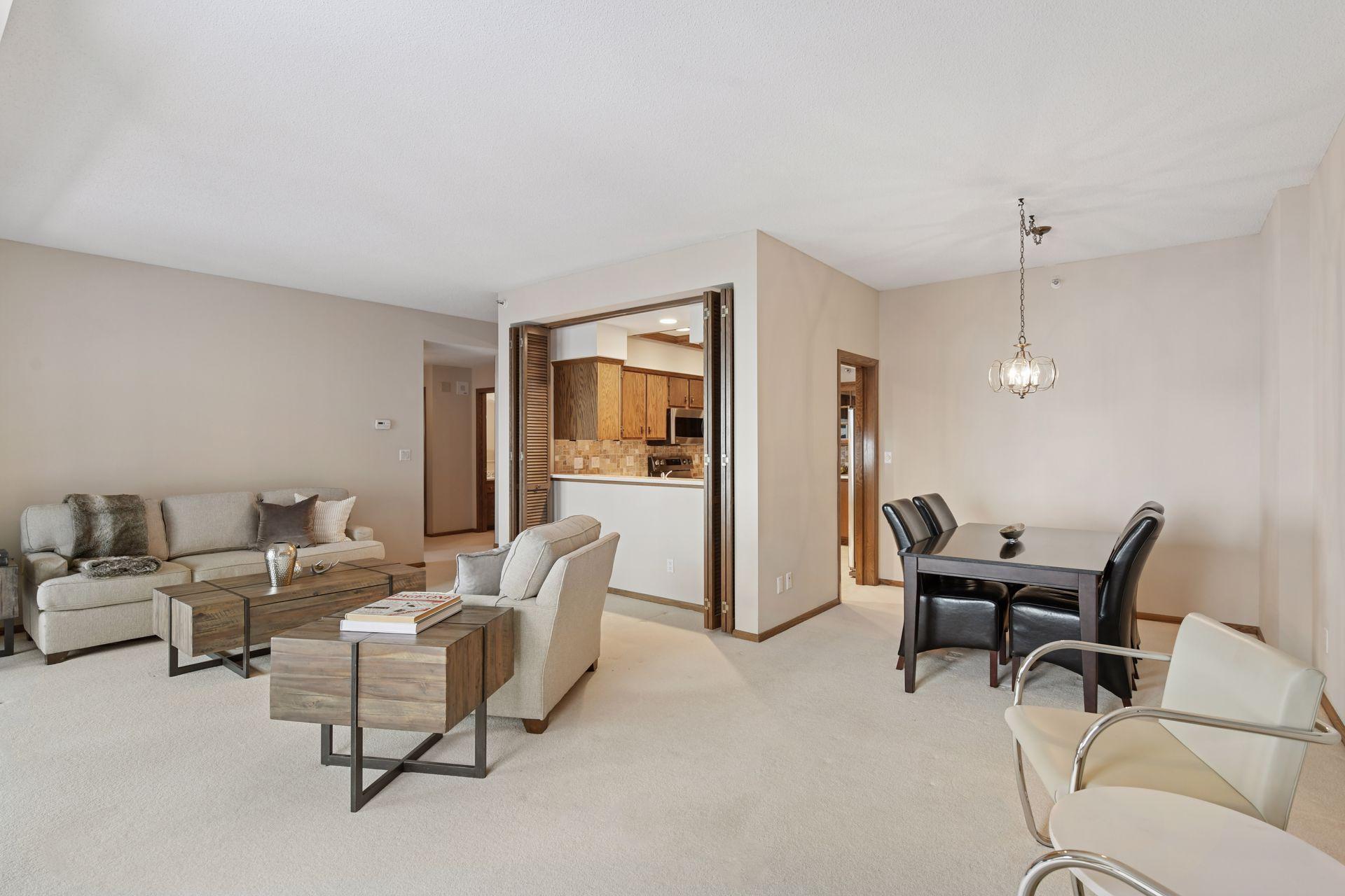 View of Residential at 1235 Yale Place #908, Minneapolis MN 55403, Minneapolis (8 of 71) - Mike Wilen | Minnesota Team Real Estate