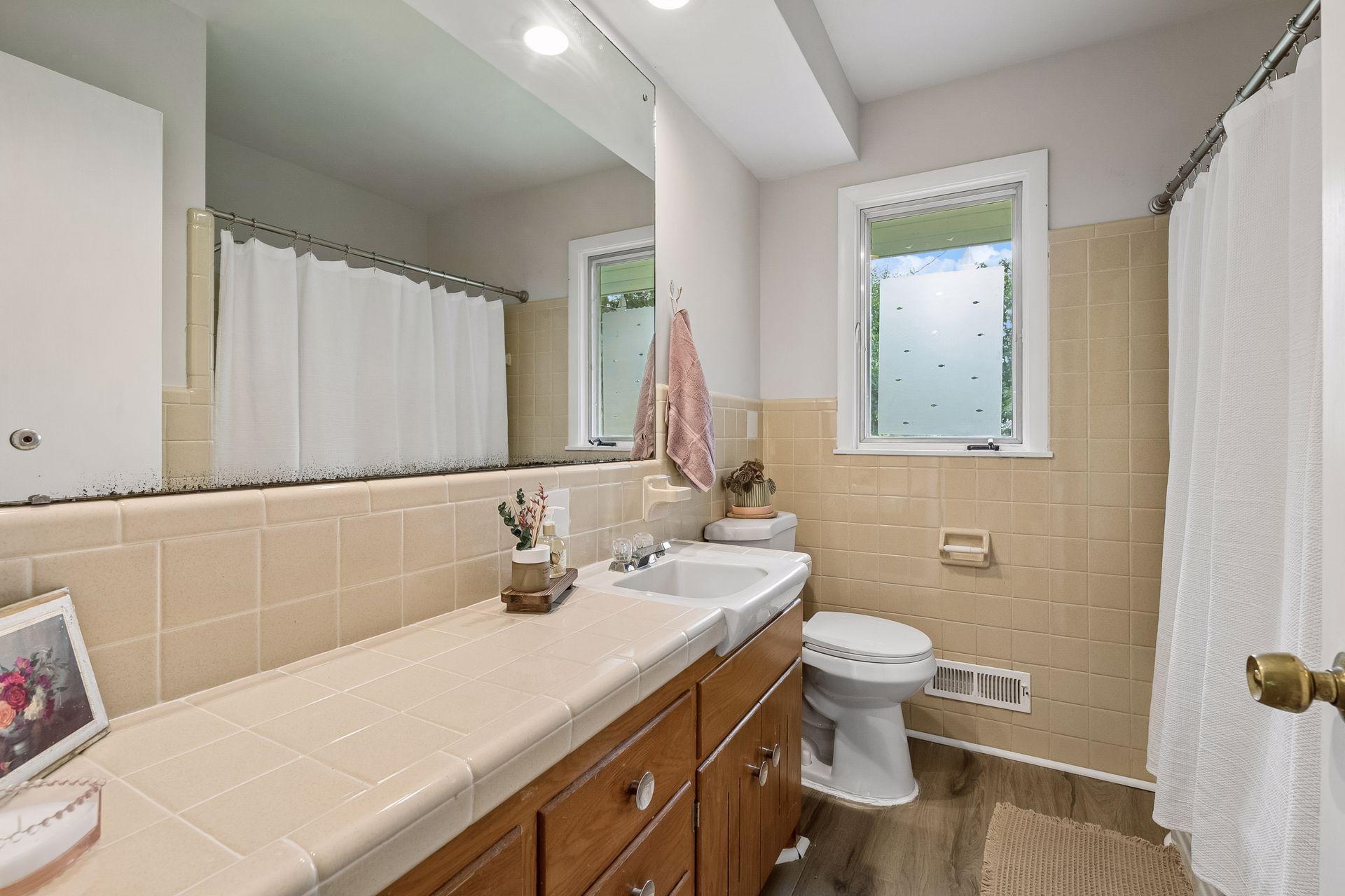 View of Residential at 10013 Fremont Avenue, Minneapolis MN 55431, Minneapolis (21 of 40) - Mike Wilen | Minnesota Team Real Estate