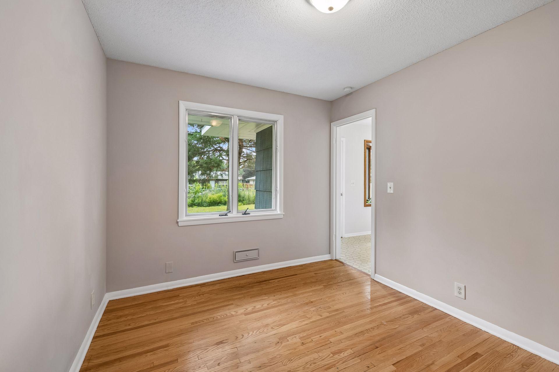 View of Residential at 10013 Fremont Avenue, Minneapolis MN 55431, Minneapolis (20 of 40) - Mike Wilen | Minnesota Team Real Estate