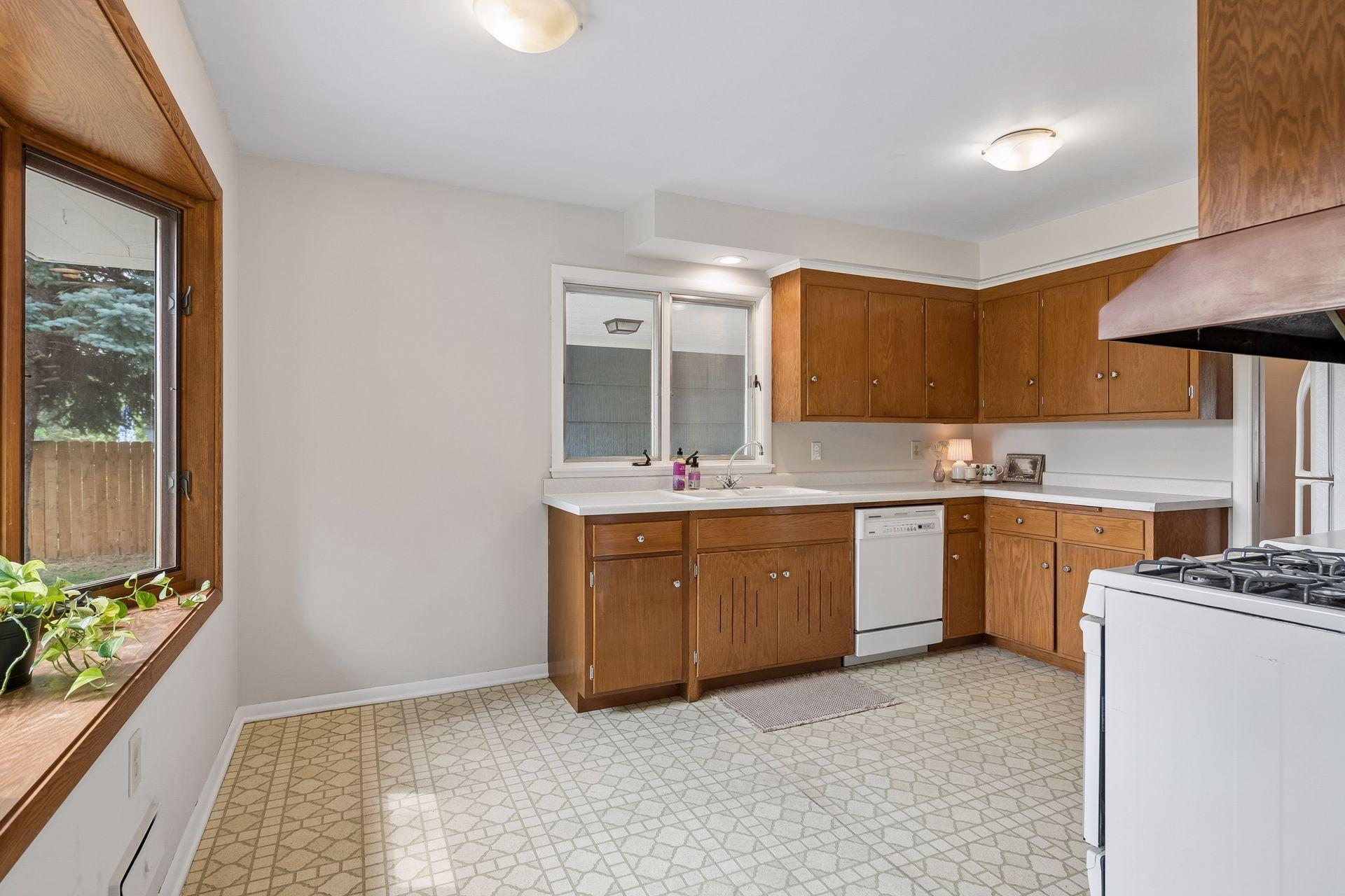 View of Residential at 10013 Fremont Avenue, Minneapolis MN 55431, Minneapolis (13 of 40) - Mike Wilen | Minnesota Team Real Estate