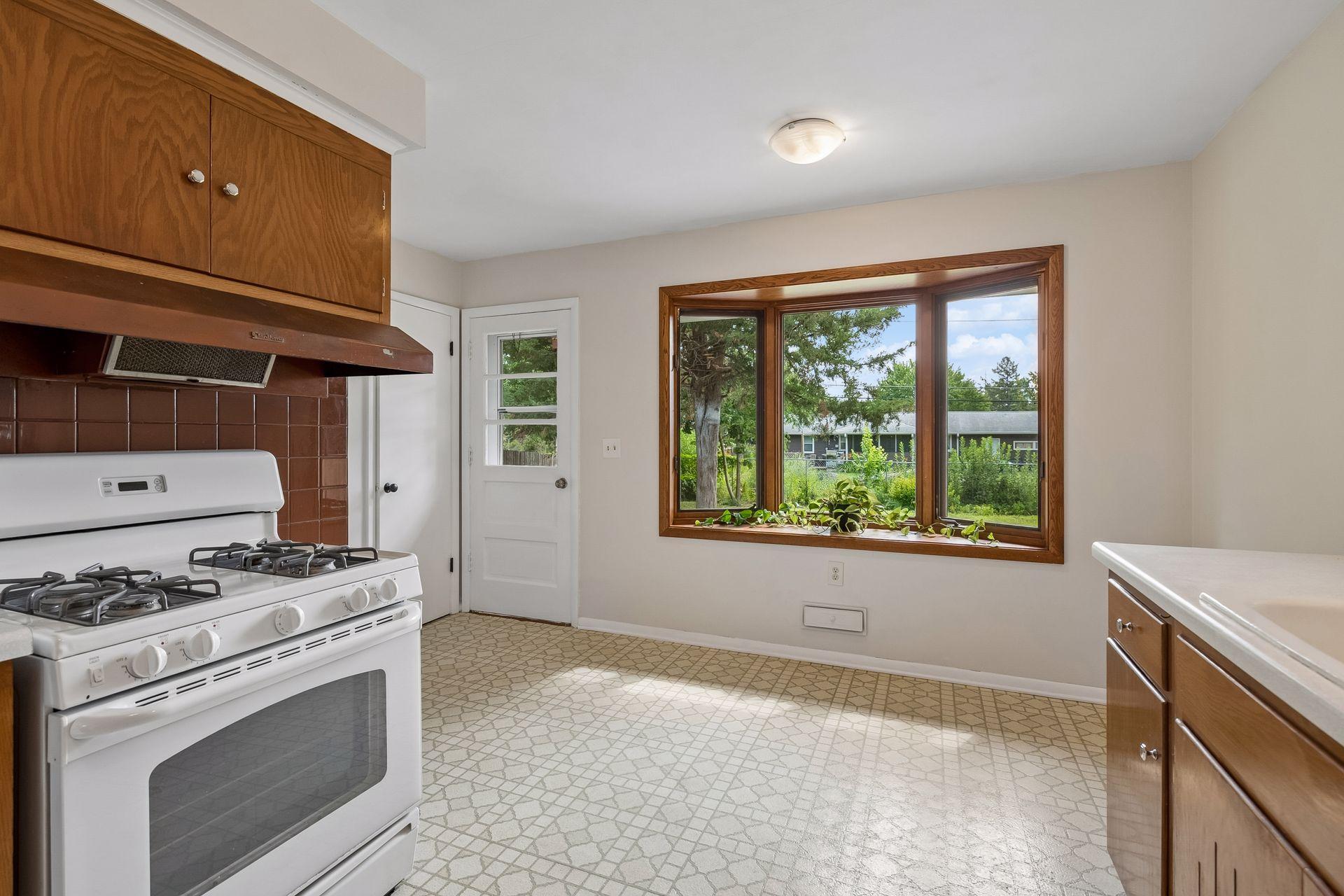 View of Residential at 10013 Fremont Avenue, Minneapolis MN 55431, Minneapolis (11 of 40) - Mike Wilen | Minnesota Team Real Estate