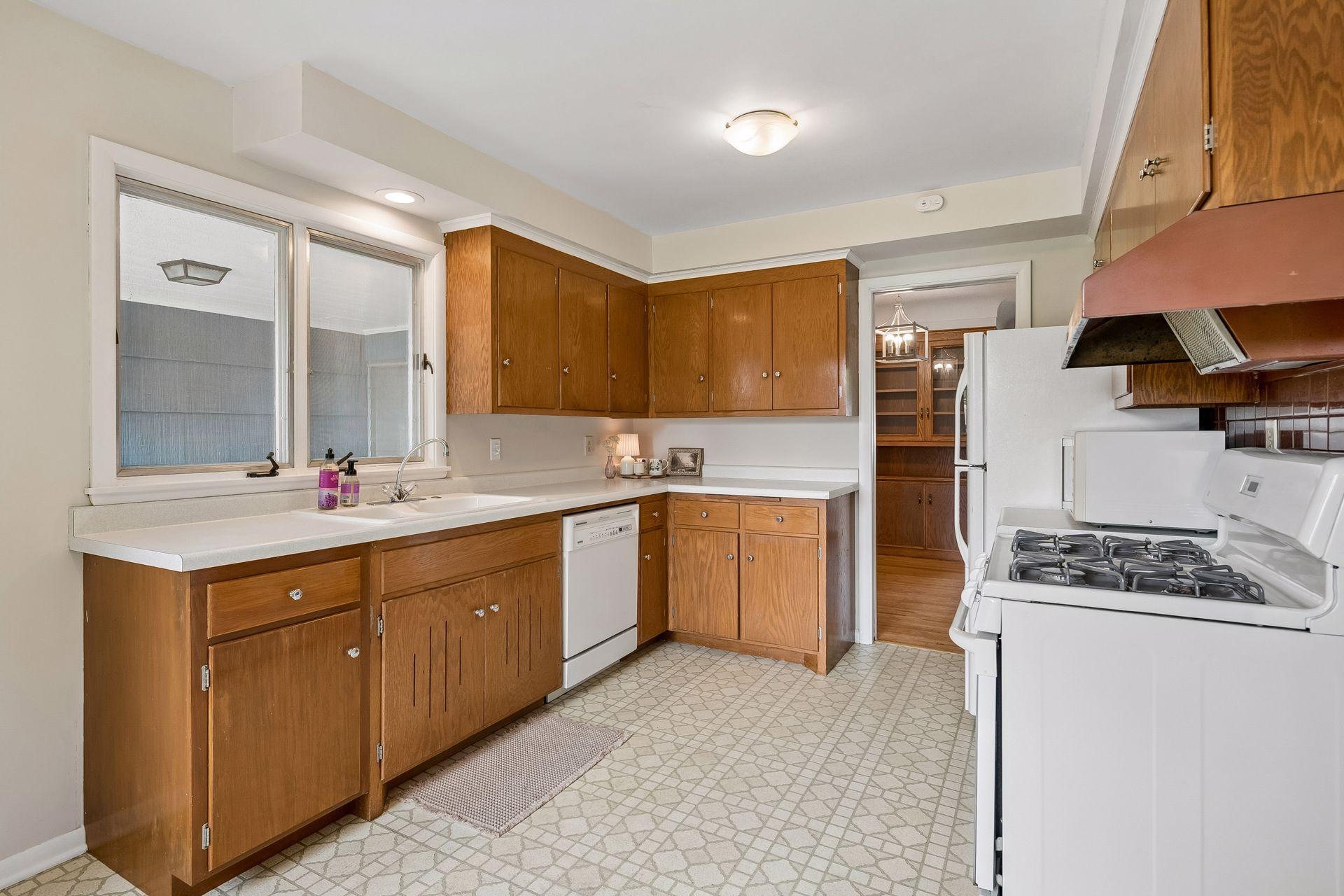 View of Residential at 10013 Fremont Avenue, Minneapolis MN 55431, Minneapolis (9 of 40) - Mike Wilen | Minnesota Team Real Estate