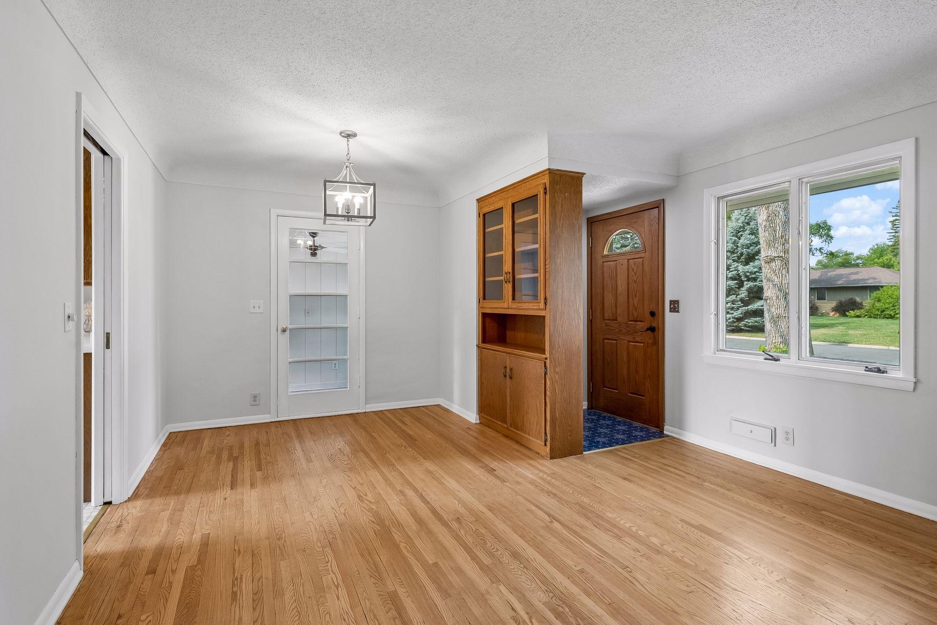 View of Residential at 10013 Fremont Avenue, Minneapolis MN 55431, Minneapolis (7 of 40) - Mike Wilen | Minnesota Team Real Estate