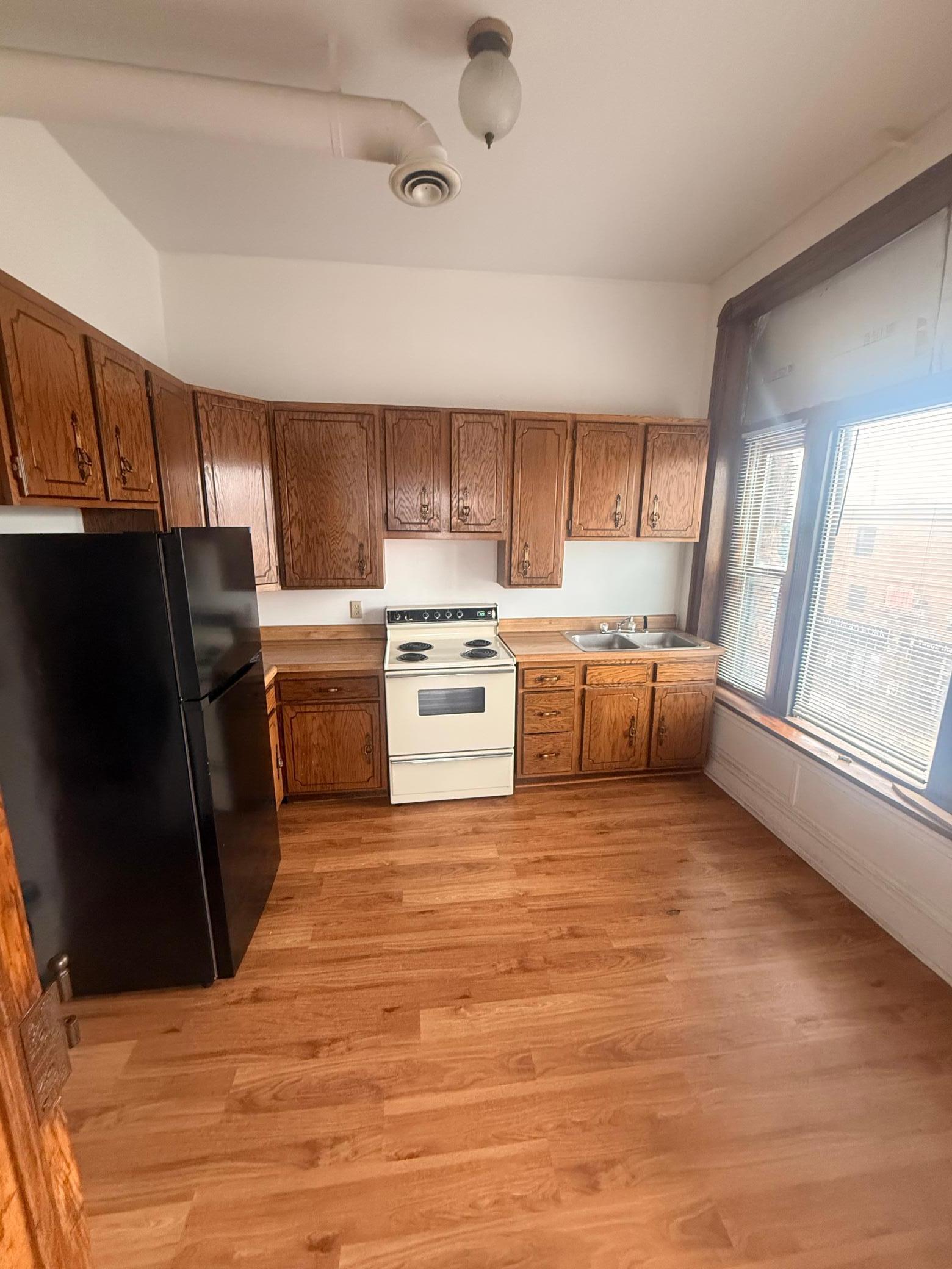 View of Commercial Sale at 614 Lake Street, Minneapolis MN 55408, Minneapolis (5 of 24) - Mike Wilen | Minnesota Team Real Estate