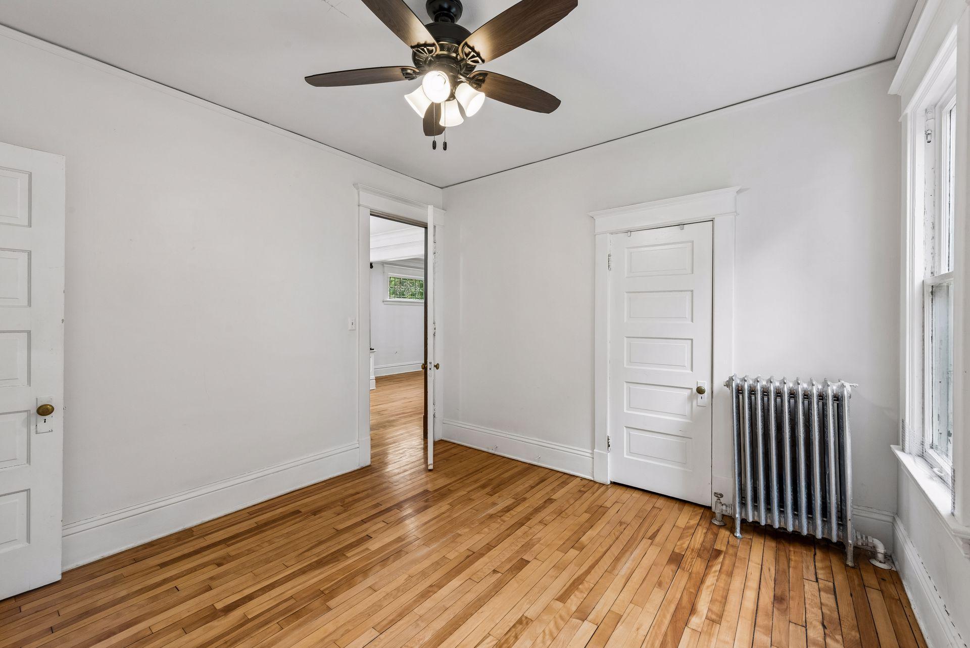 View of Residential Income at 2121 Harriet Avenue, Minneapolis MN 55405, Minneapolis (16 of 25) - Mike Wilen | Minnesota Team Real Estate
