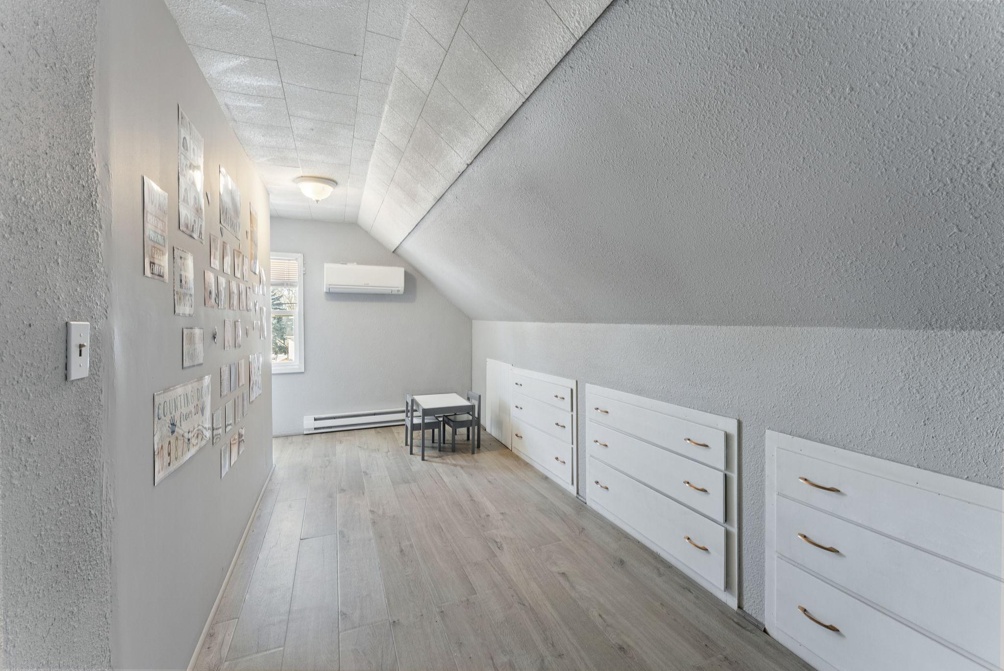 View of Residential at 3315 Newton Avenue, Minneapolis MN 55412, Minneapolis (37 of 55) - Mike Wilen | Minnesota Team Real Estate