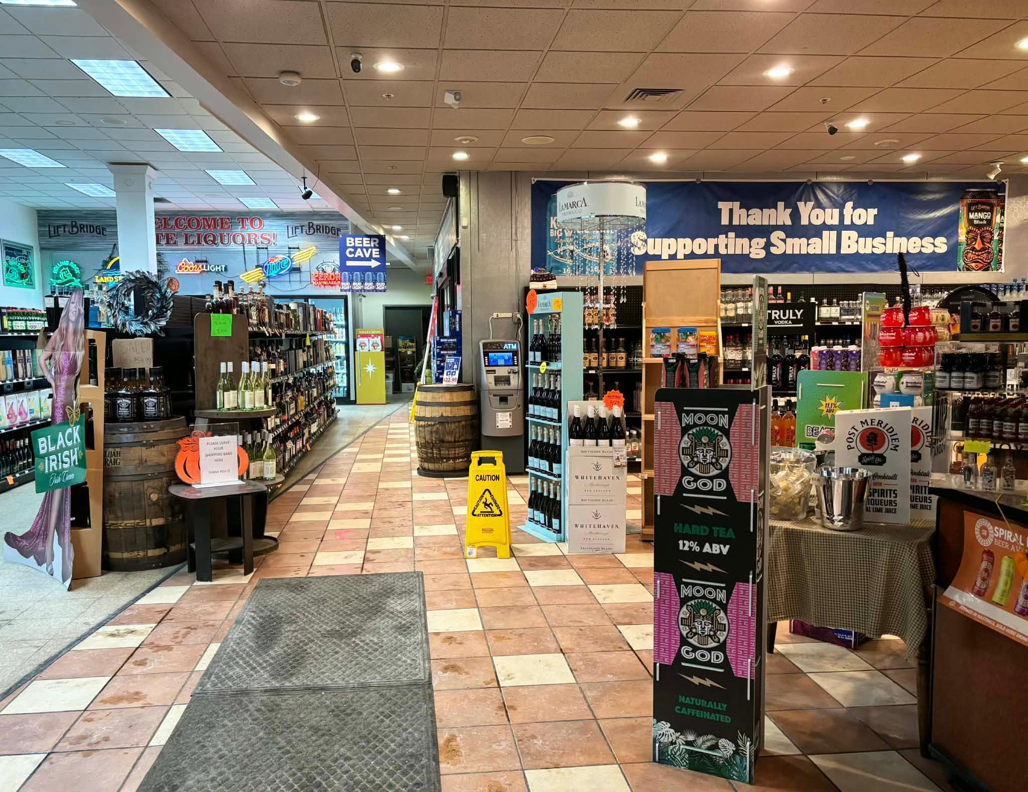 View of Commercial Sale at 8472 Tamarack Bay, Woodbury MN 55125, Woodbury (13 of 23) - Mike Wilen | Minnesota Team Real Estate