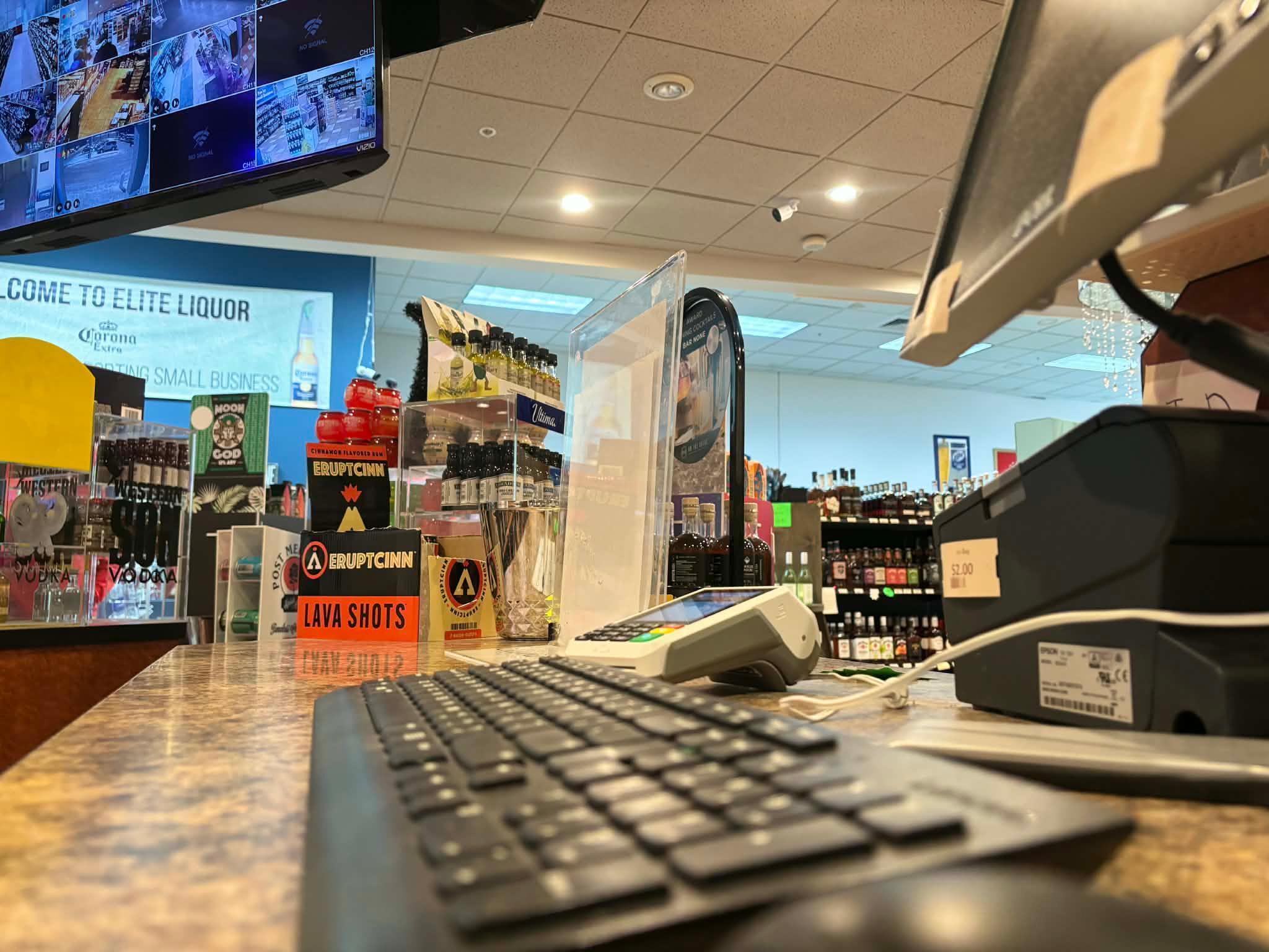 View of Commercial Sale at 8472 Tamarack Bay, Woodbury MN 55125, Woodbury (9 of 23) - Mike Wilen | Minnesota Team Real Estate