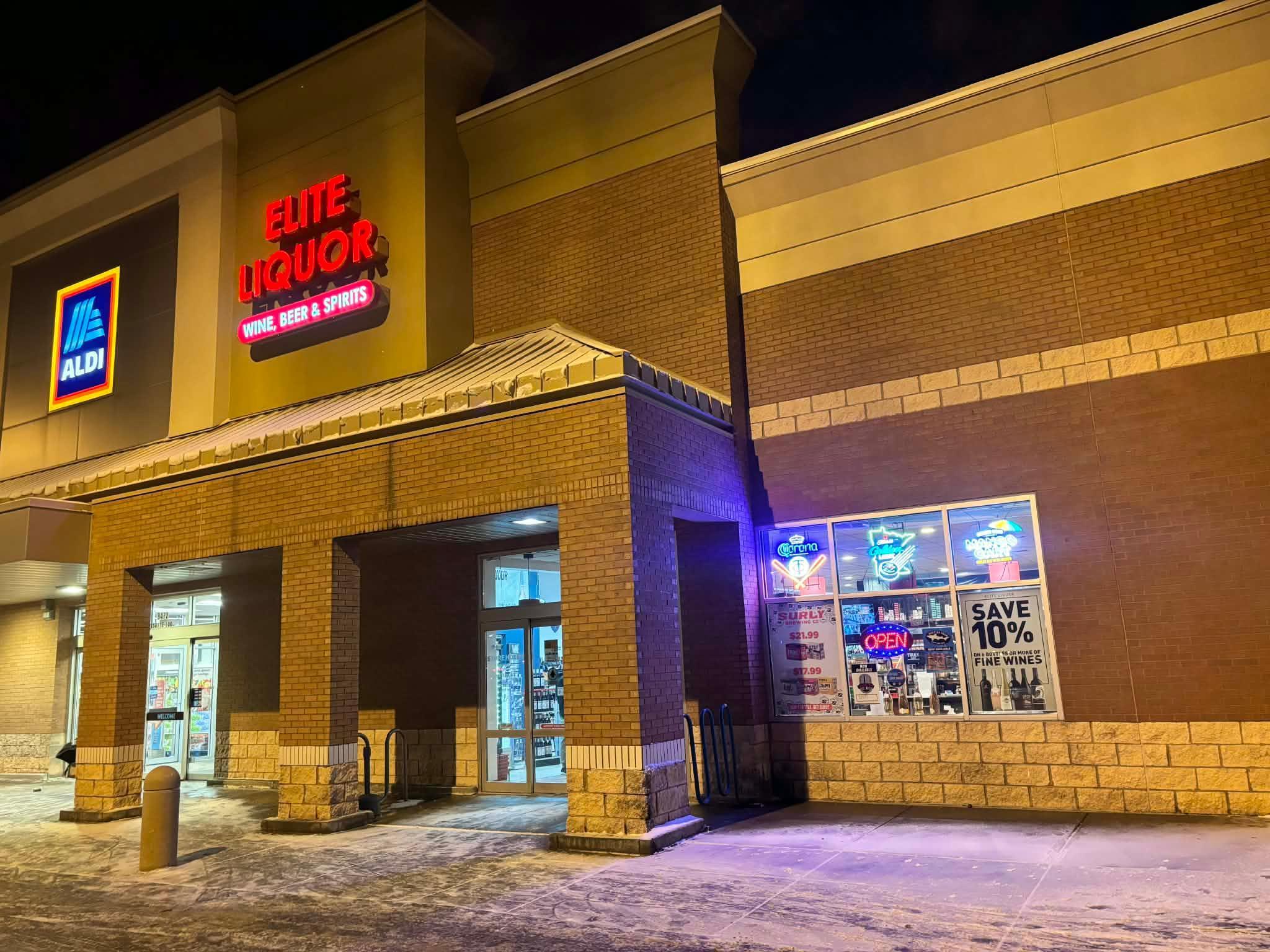 View of Commercial Sale at 8472 Tamarack Bay, Woodbury MN 55125, Woodbury (3 of 23) - Mike Wilen | Minnesota Team Real Estate