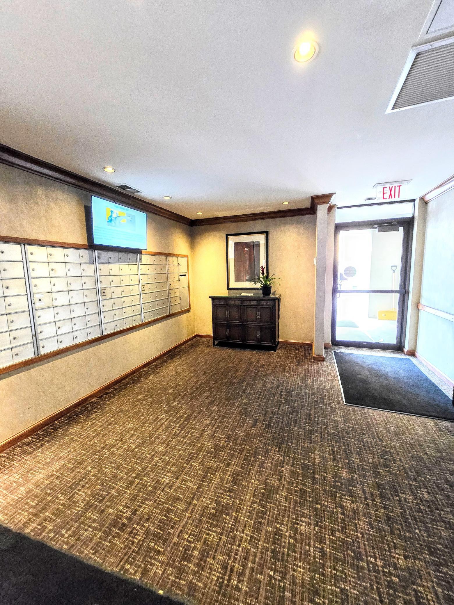 View of Residential at 410 Groveland Avenue #1704, Minneapolis MN 55403, Minneapolis (27 of 37) - Mike Wilen | Minnesota Team Real Estate