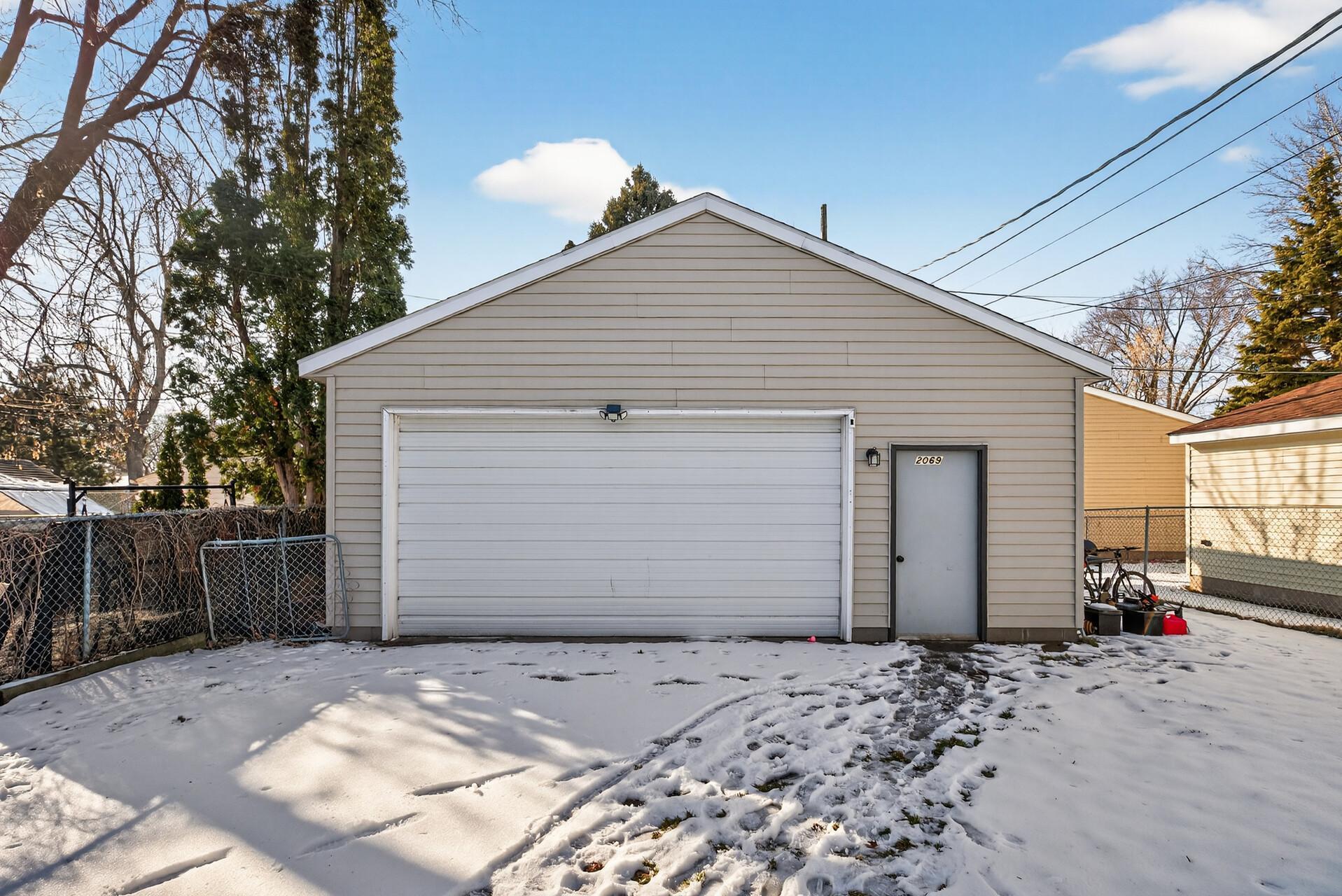 View of Residential at 2069 Manitou Avenue, Saint Paul MN 55119, Saint Paul (26 of 30) - Mike Wilen | Minnesota Team Real Estate