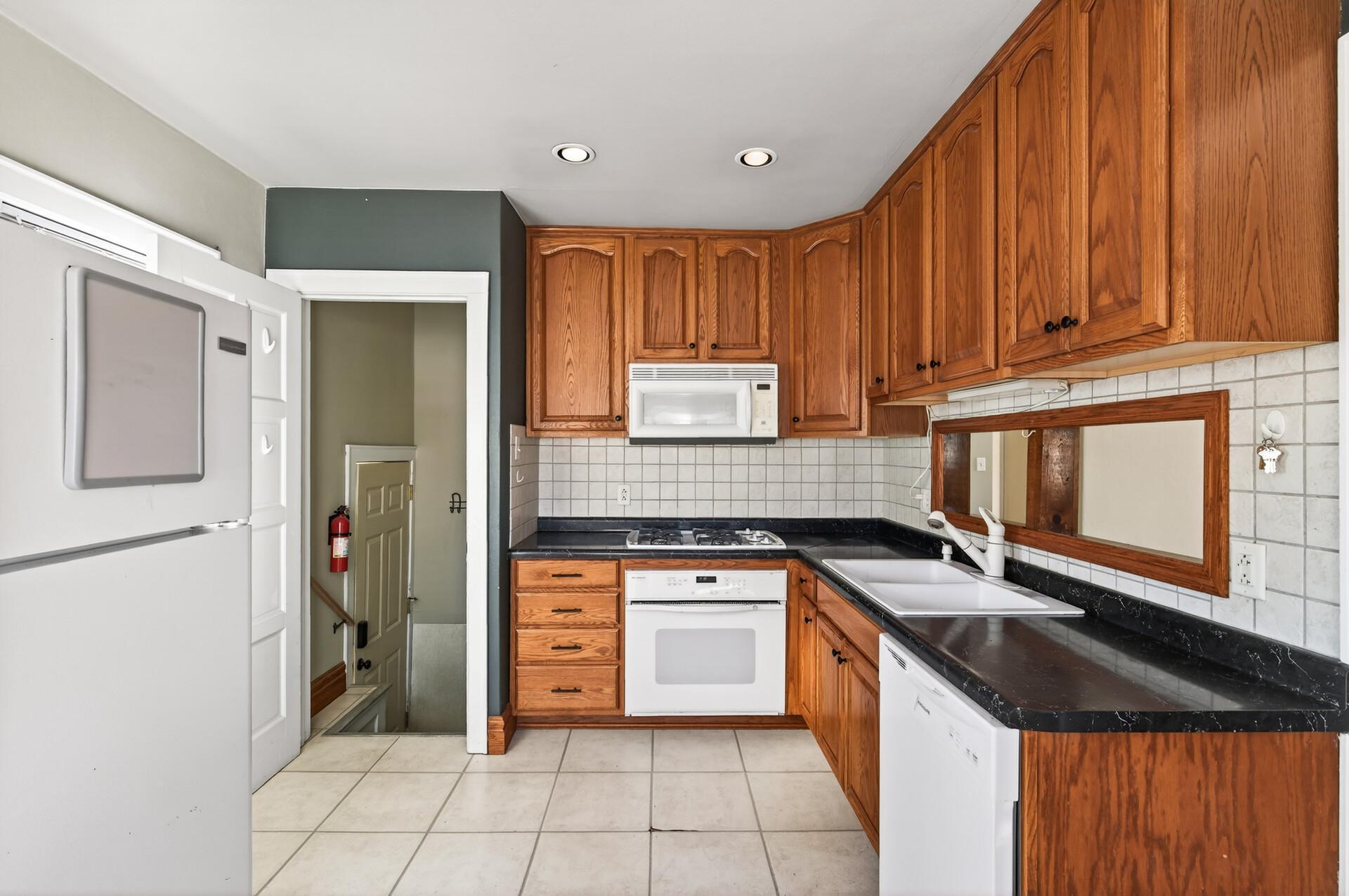 View of Residential at 2069 Manitou Avenue, Saint Paul MN 55119, Saint Paul (12 of 30) - Mike Wilen | Minnesota Team Real Estate