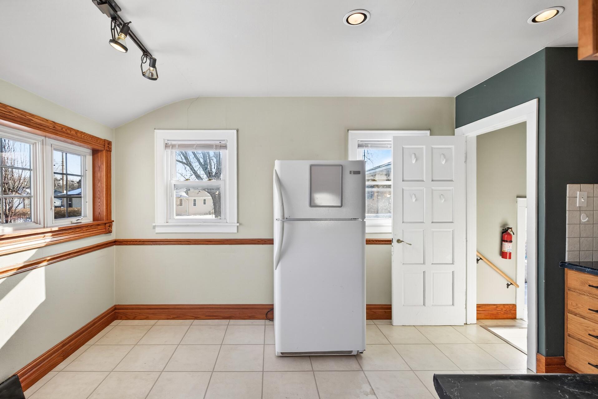 View of Residential at 2069 Manitou Avenue, Saint Paul MN 55119, Saint Paul (10 of 30) - Mike Wilen | Minnesota Team Real Estate