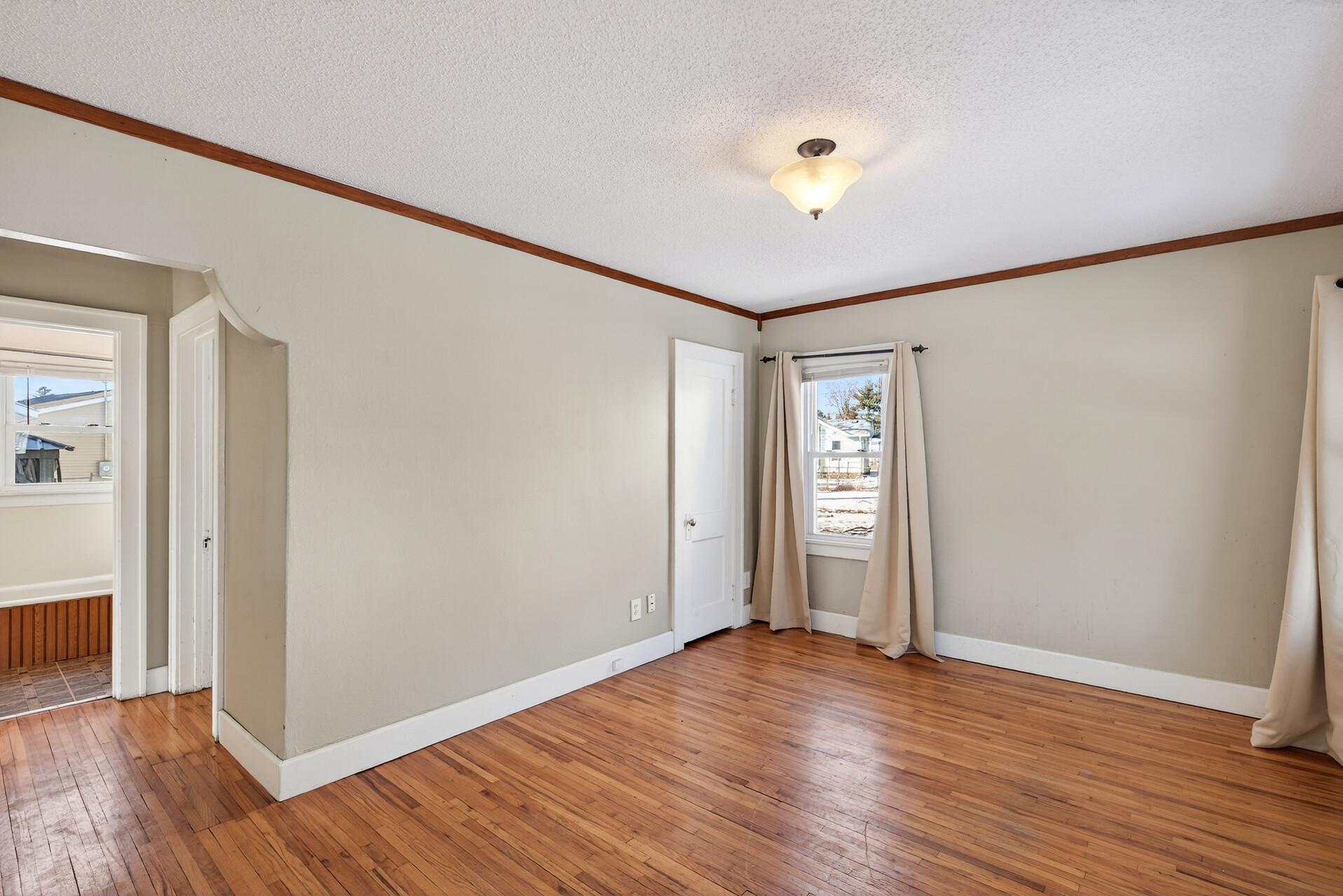 View of Residential at 2069 Manitou Avenue, Saint Paul MN 55119, Saint Paul (4 of 30) - Mike Wilen | Minnesota Team Real Estate