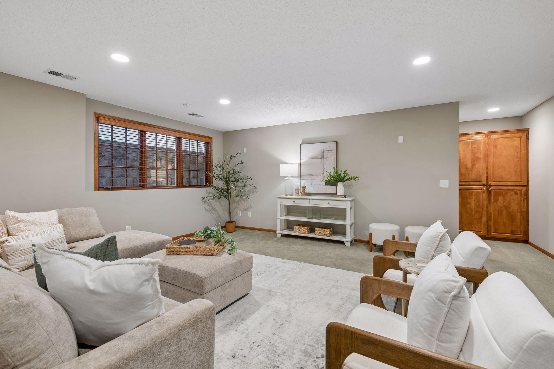 View of Residential at 4010 Sunnyside Road, Edina MN 55424, Edina (31 of 43) - Mike Wilen | Minnesota Team Real Estate