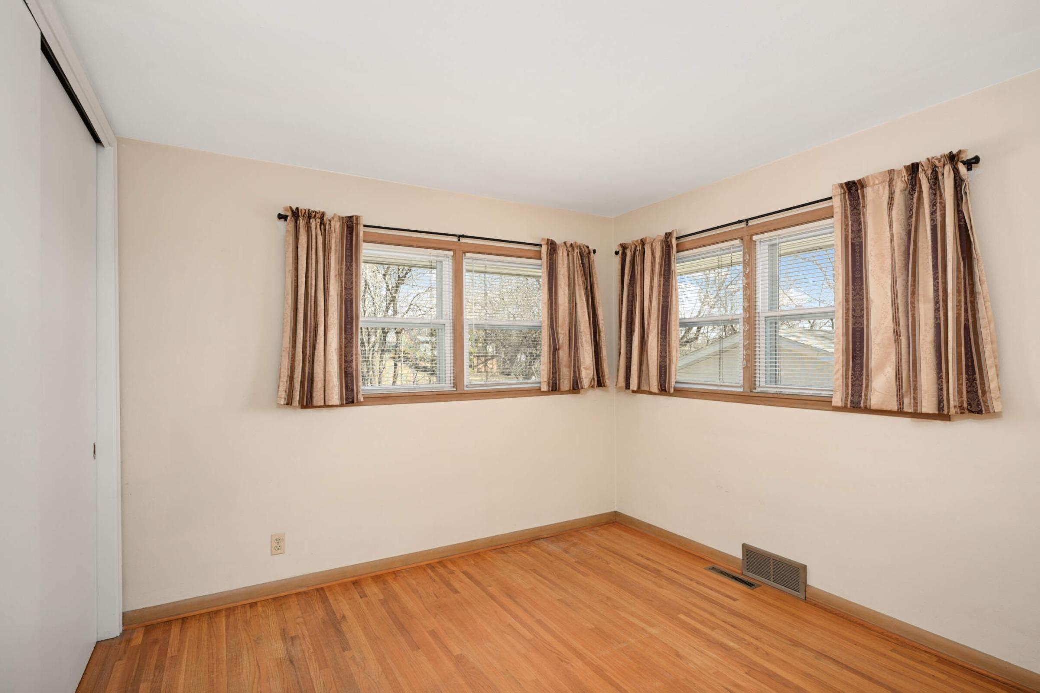 View of Residential at 576 Lexington Parkway, Saint Paul MN 55116, Saint Paul (17 of 34) - Mike Wilen | Minnesota Team Real Estate