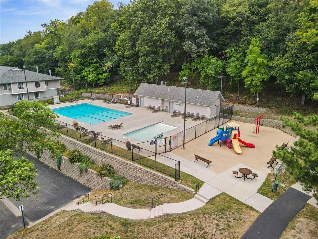 View of Residential at 1117 Trailwood, Hopkins MN 55343, Hopkins (3 of 27) - Mike Wilen | Minnesota Team Real Estate
