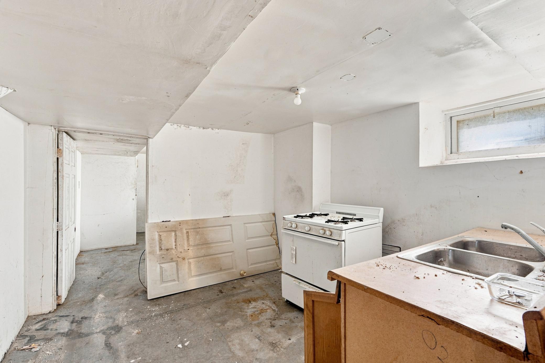 View of Residential Income at 1716 University Avenue, Minneapolis MN 55413, Minneapolis (31 of 41) - Mike Wilen | Minnesota Team Real Estate