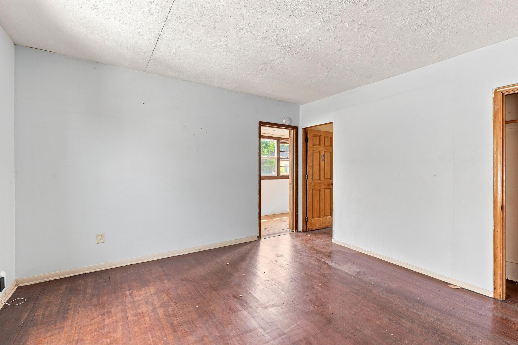 View of Residential Income at 1716 University Avenue, Minneapolis MN 55413, Minneapolis (19 of 41) - Mike Wilen | Minnesota Team Real Estate