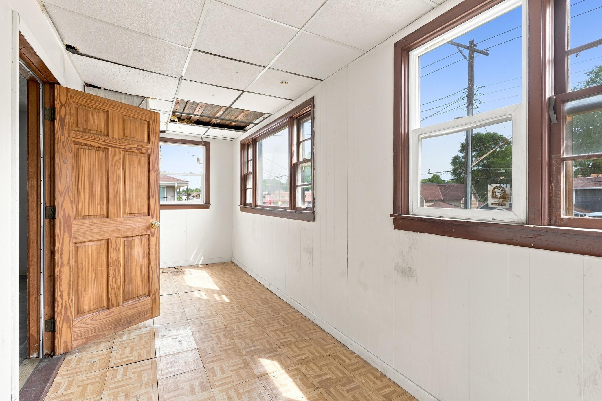 View of Residential Income at 1716 University Avenue, Minneapolis MN 55413, Minneapolis (14 of 41) - Mike Wilen | Minnesota Team Real Estate