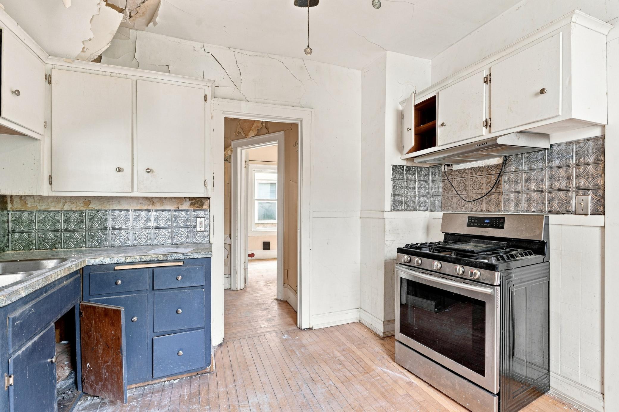 View of Residential Income at 1716 University Avenue, Minneapolis MN 55413, Minneapolis (9 of 41) - Mike Wilen | Minnesota Team Real Estate
